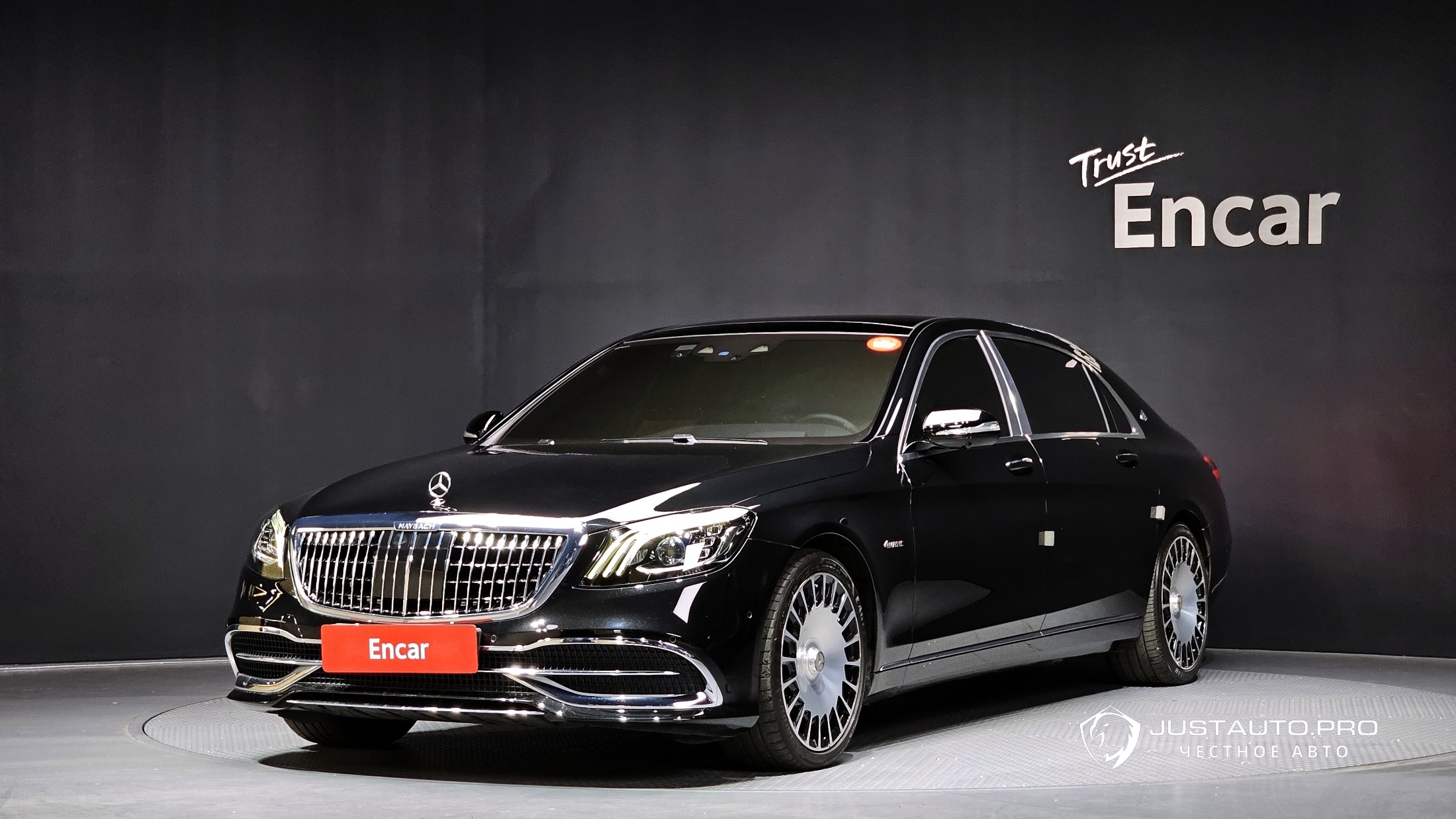 Автомобиль Mercedes-Benz S-Class