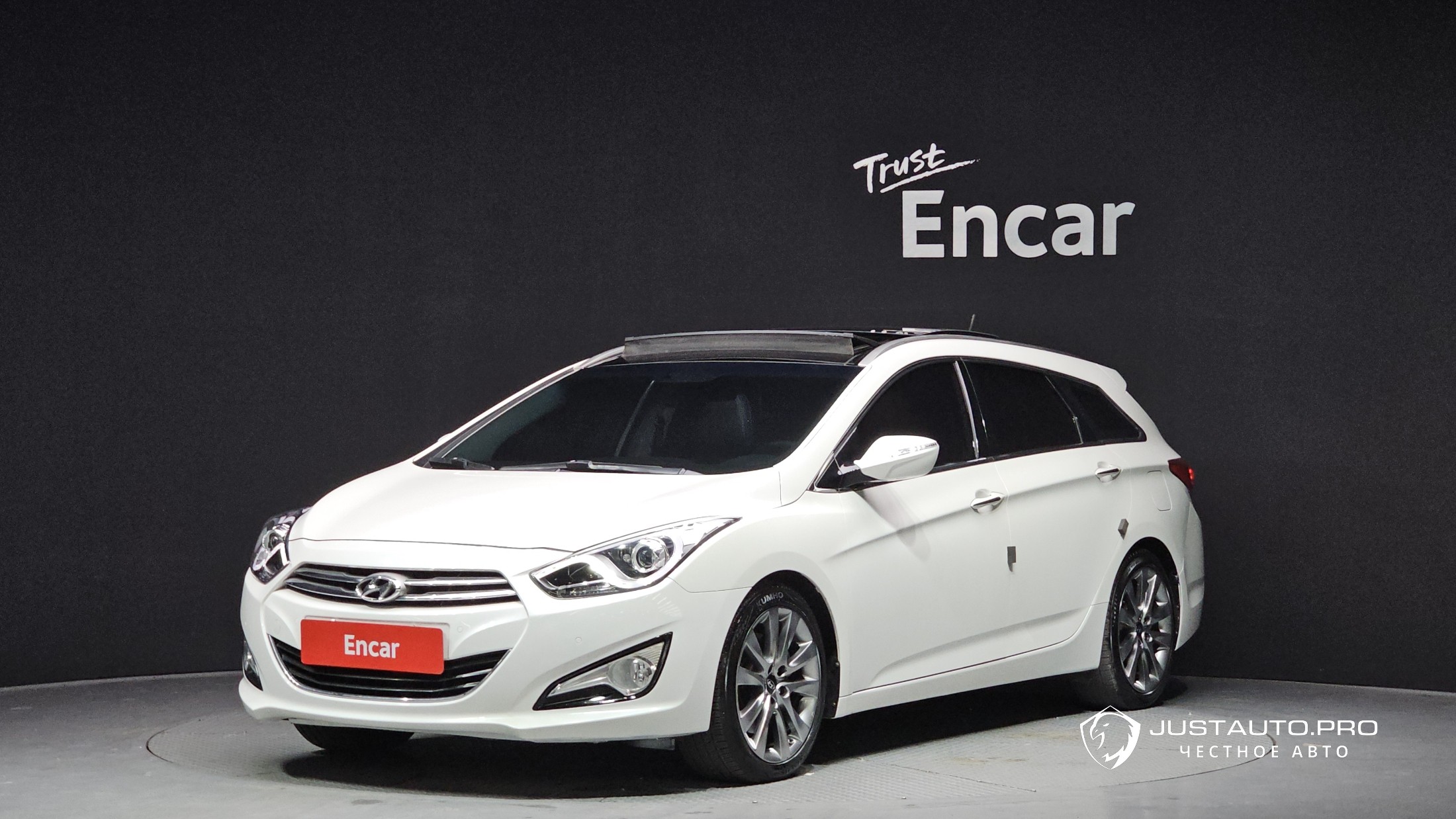 Автомобиль Hyundai i40