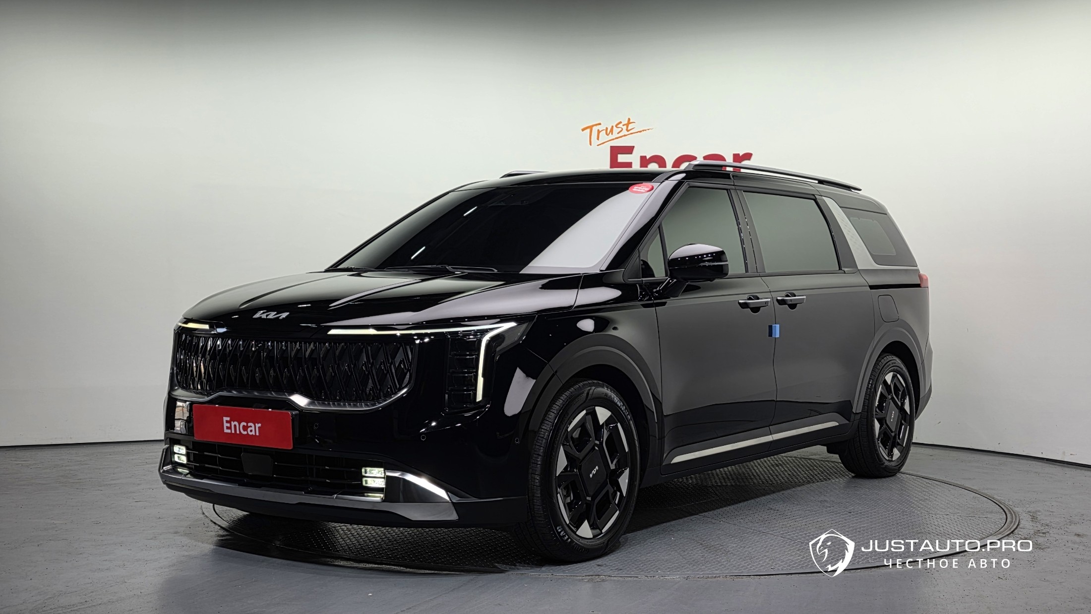 Автомобиль Kia Canival