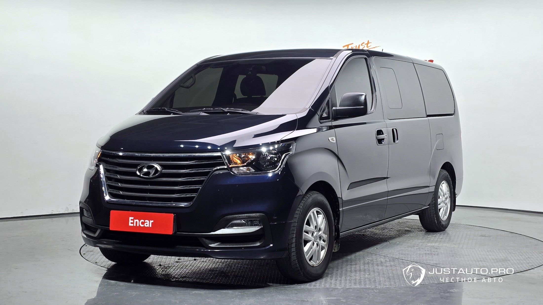 Автомобиль Hyundai Starex