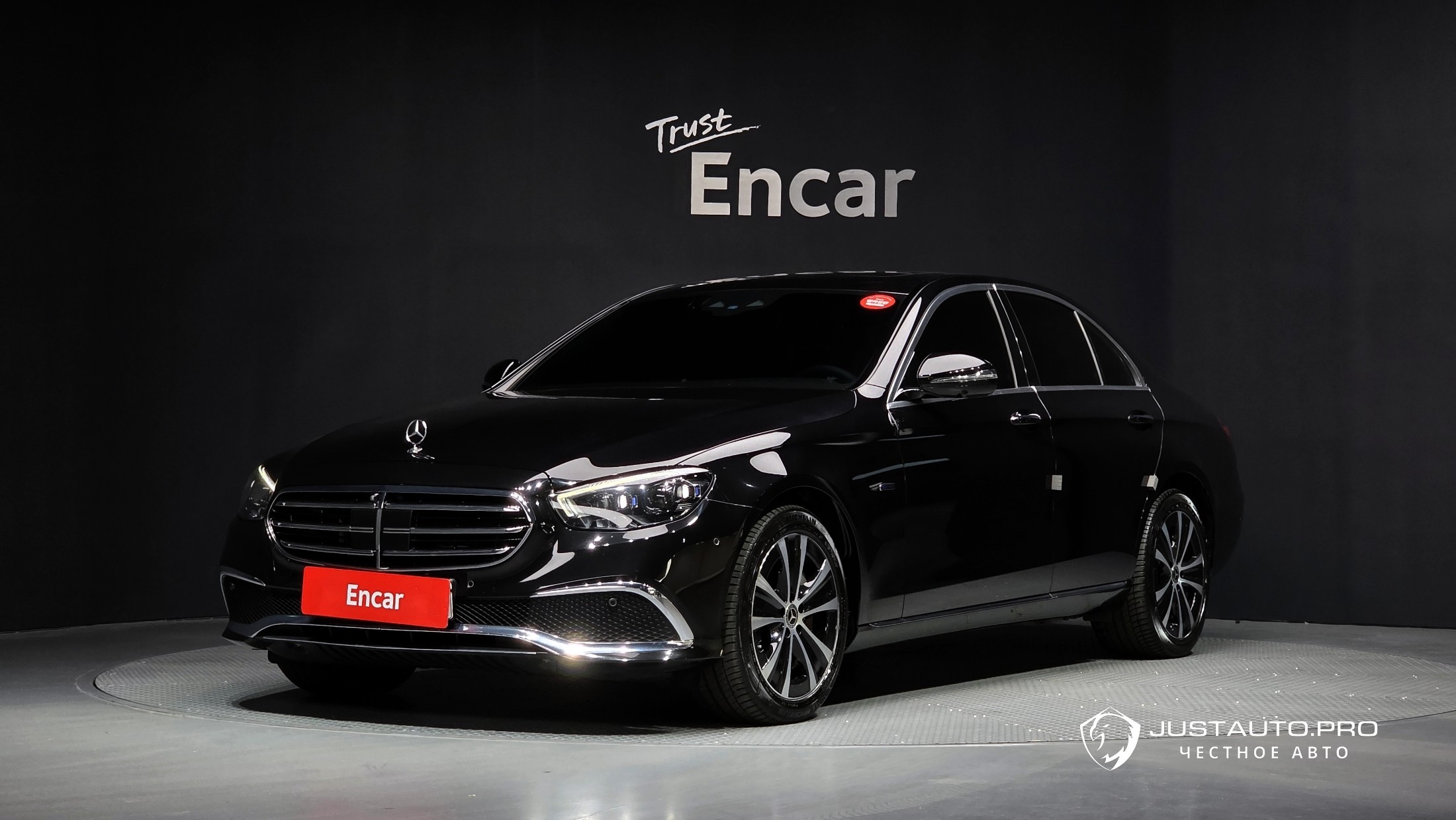 Автомобиль Mercedes-Benz E-Class
