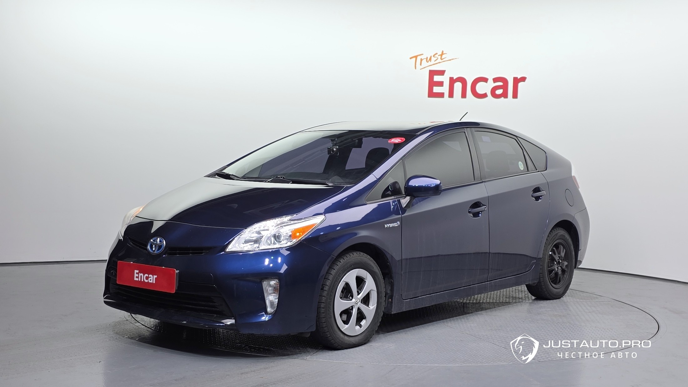 Автомобиль Toyota Prius