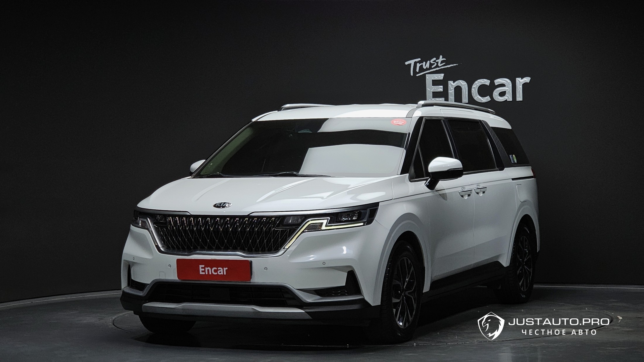 Автомобиль Kia Canival