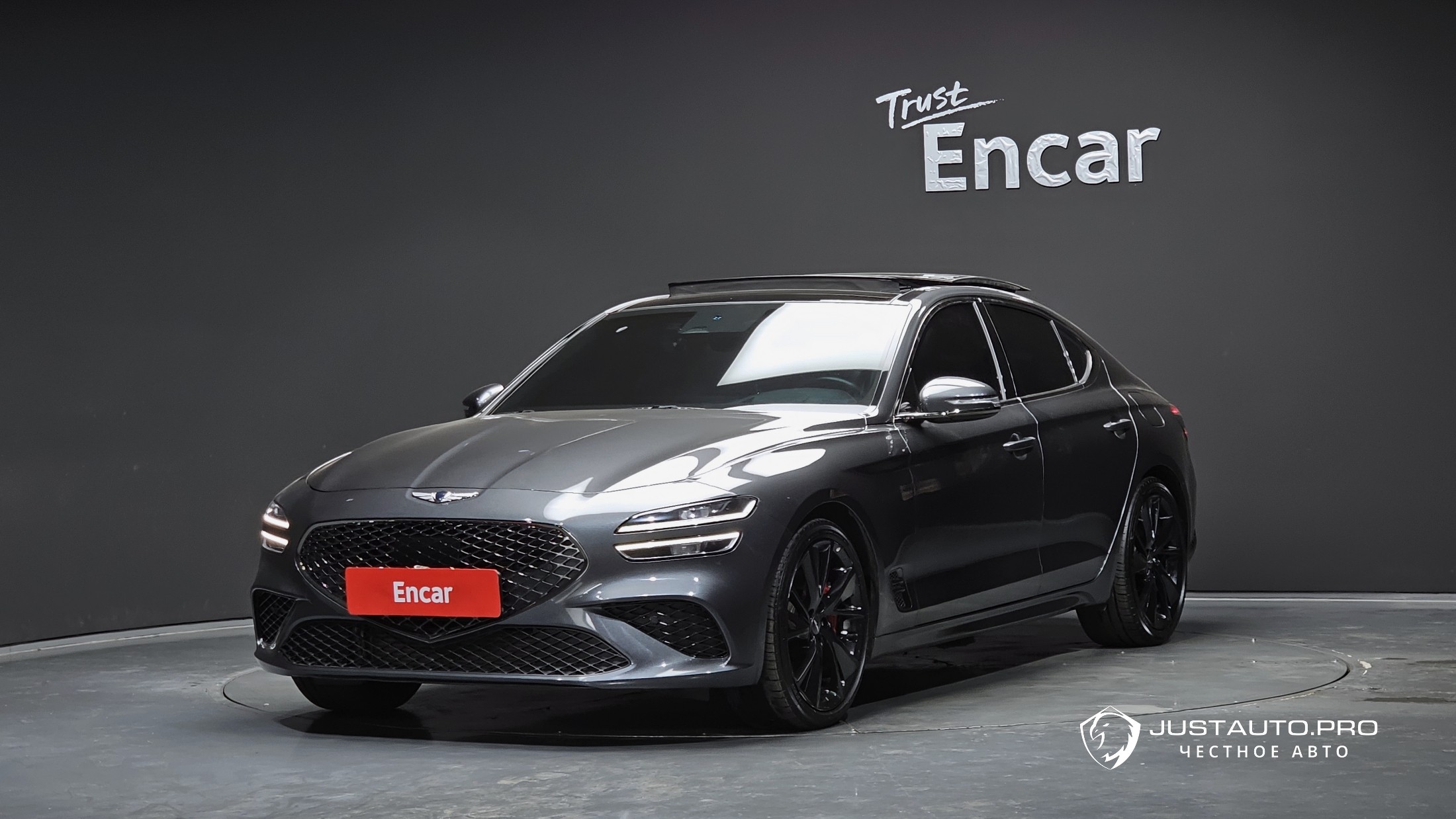 Автомобиль Genesis G70