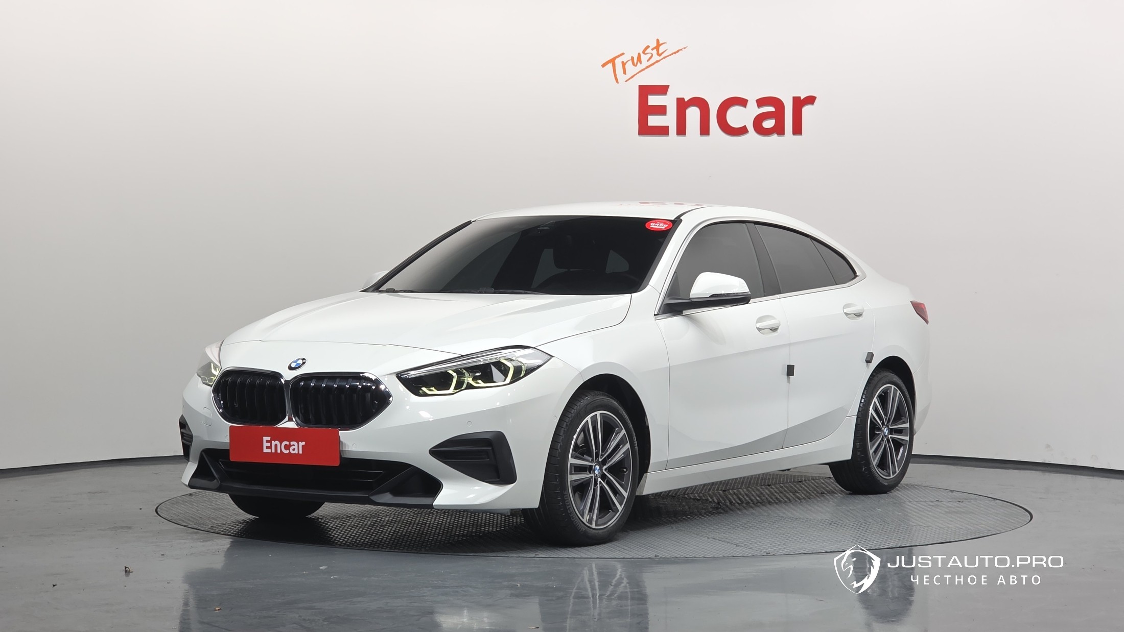 Автомобиль BMW 2-Series
