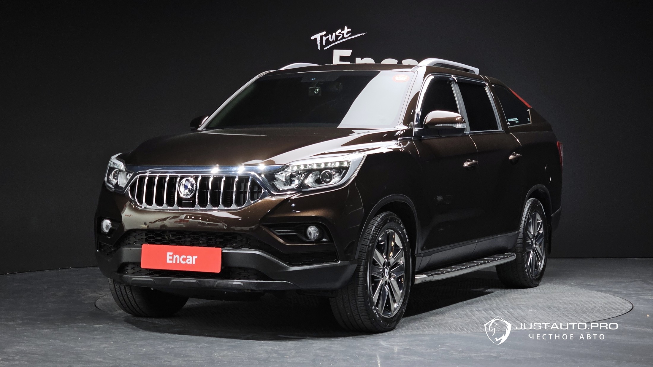 Автомобиль KG_Mobility_Ssangyong Rexton