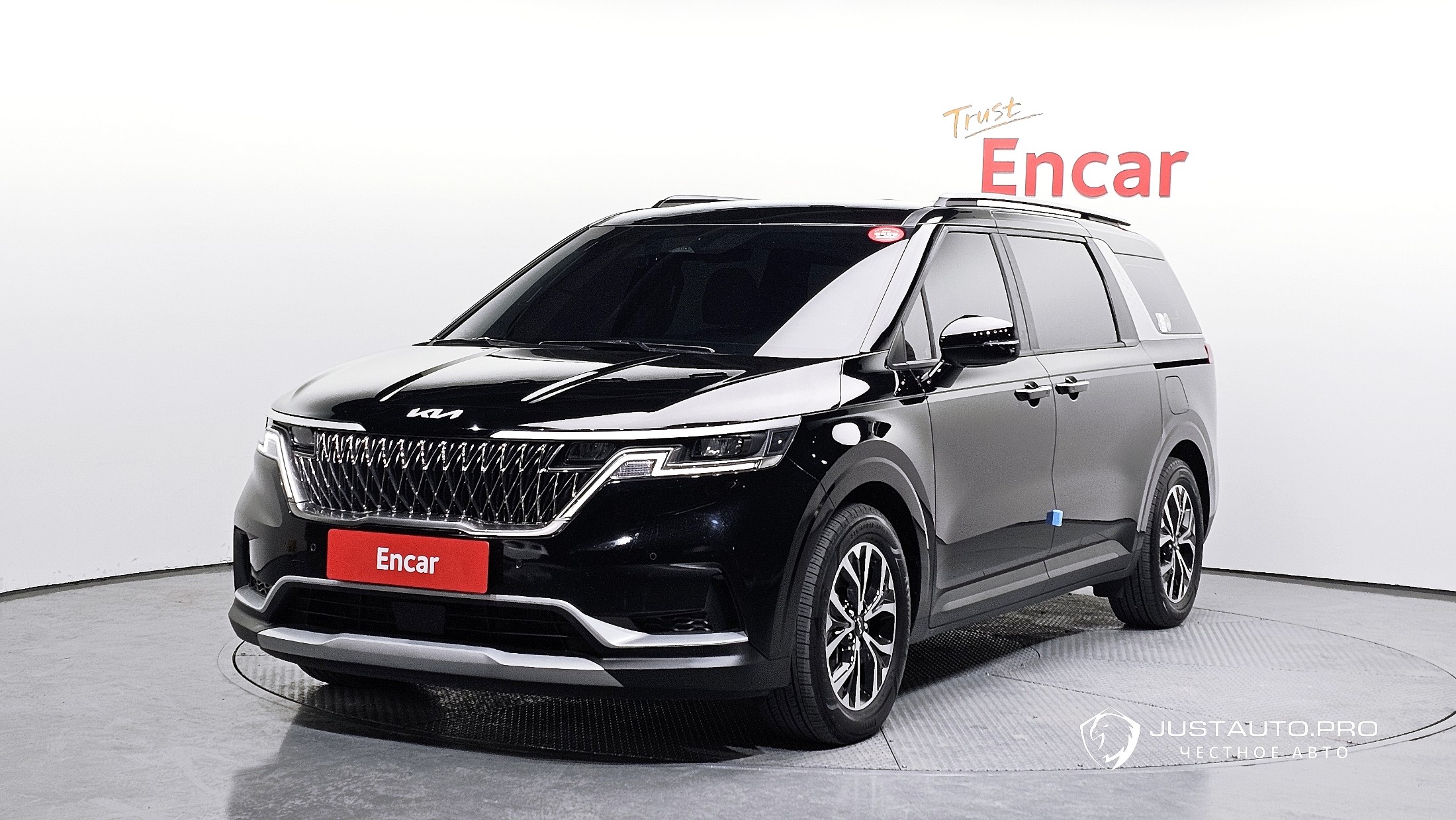 Автомобиль Kia Canival