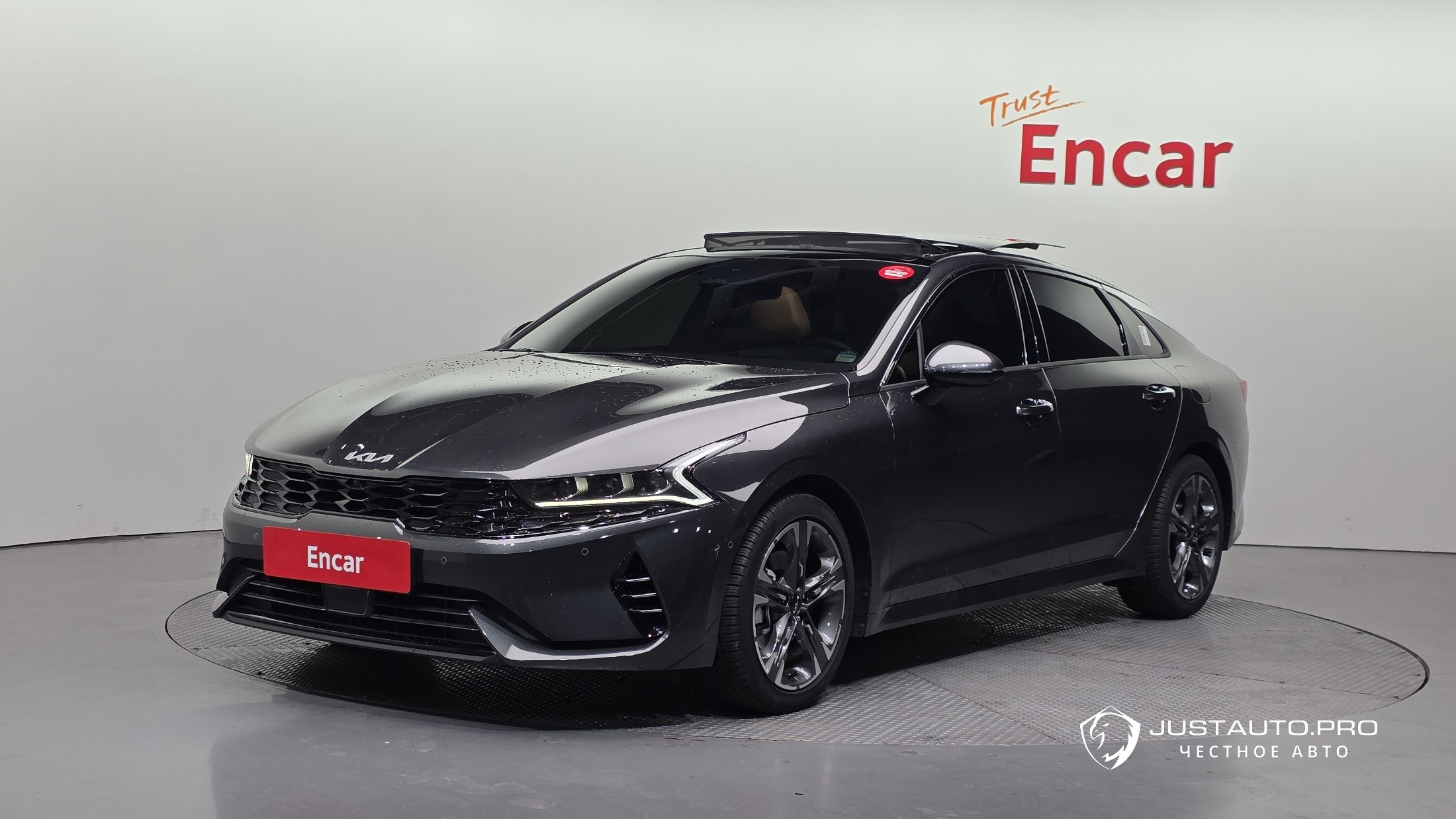 Автомобиль Kia K5