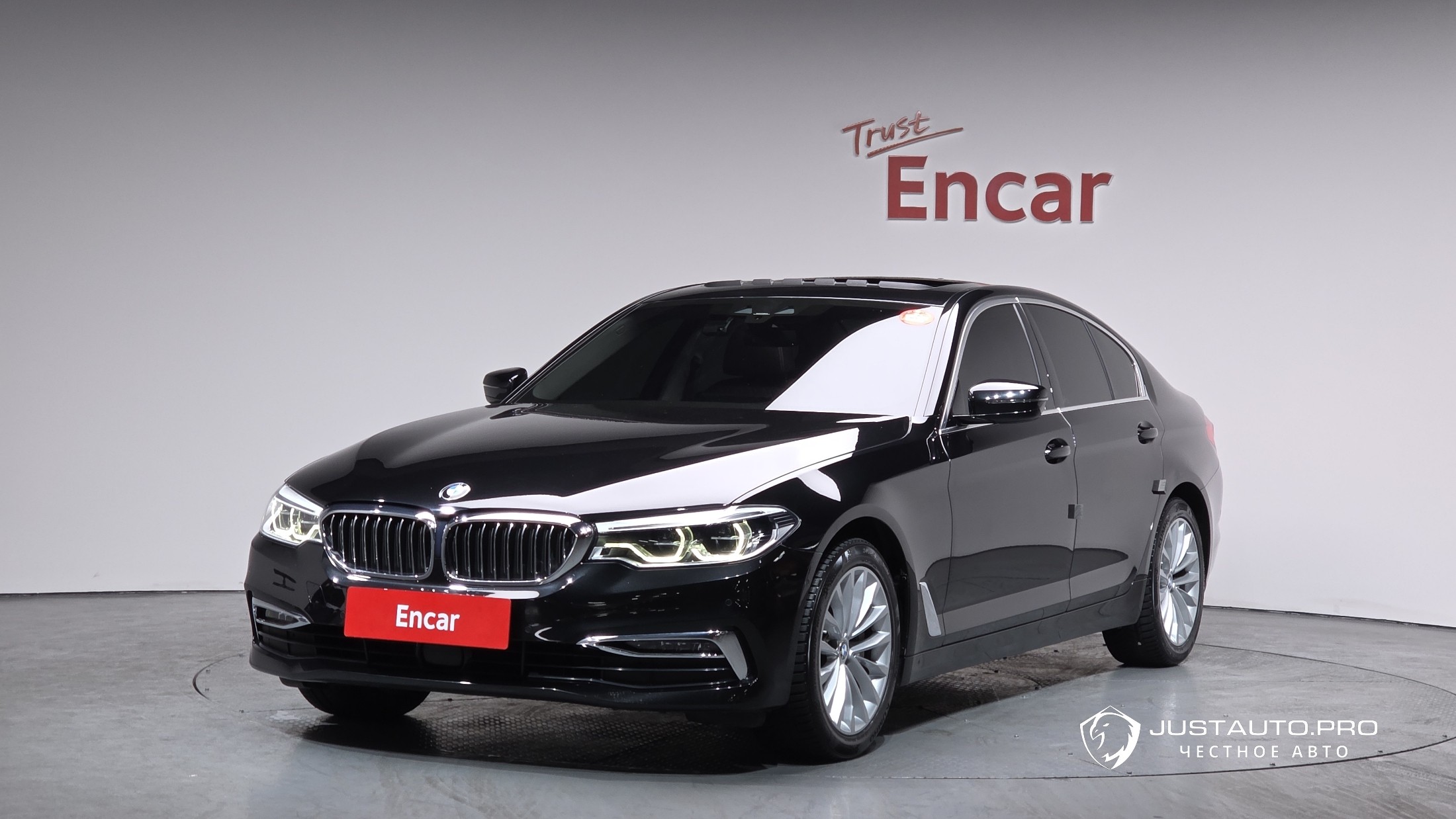 Автомобиль BMW 5-Series