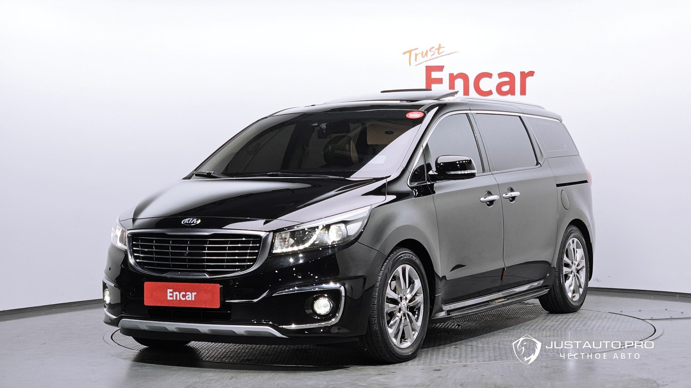 Автомобиль Kia Canival