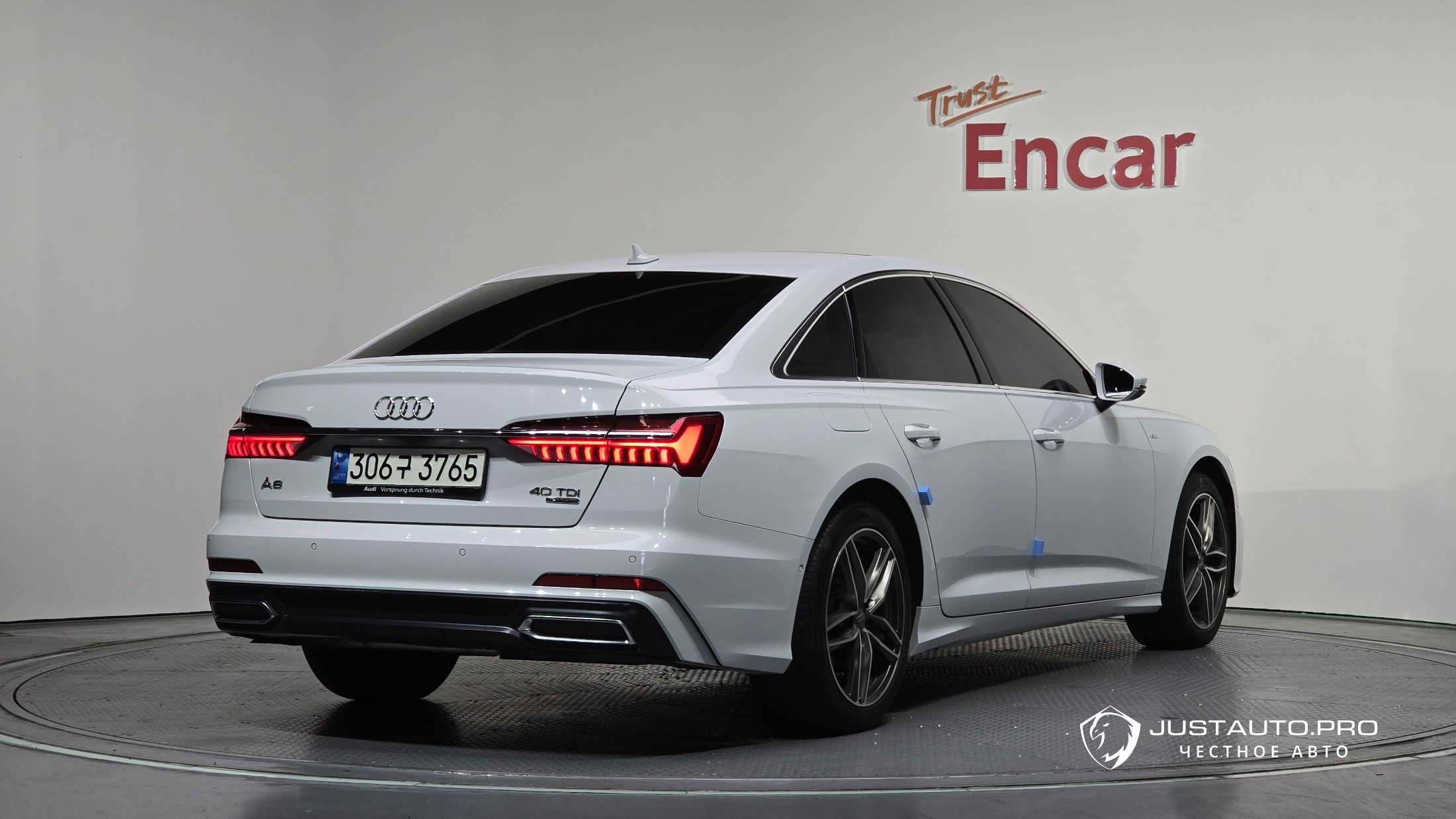 Автомобиль Audi A6