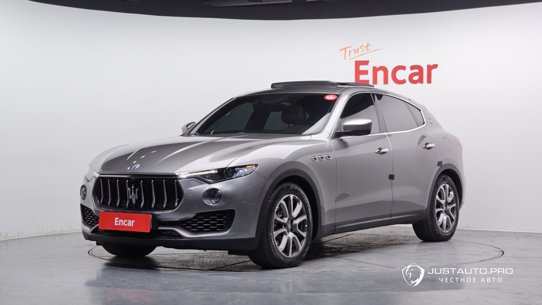 Автомобиль Maserati Levante