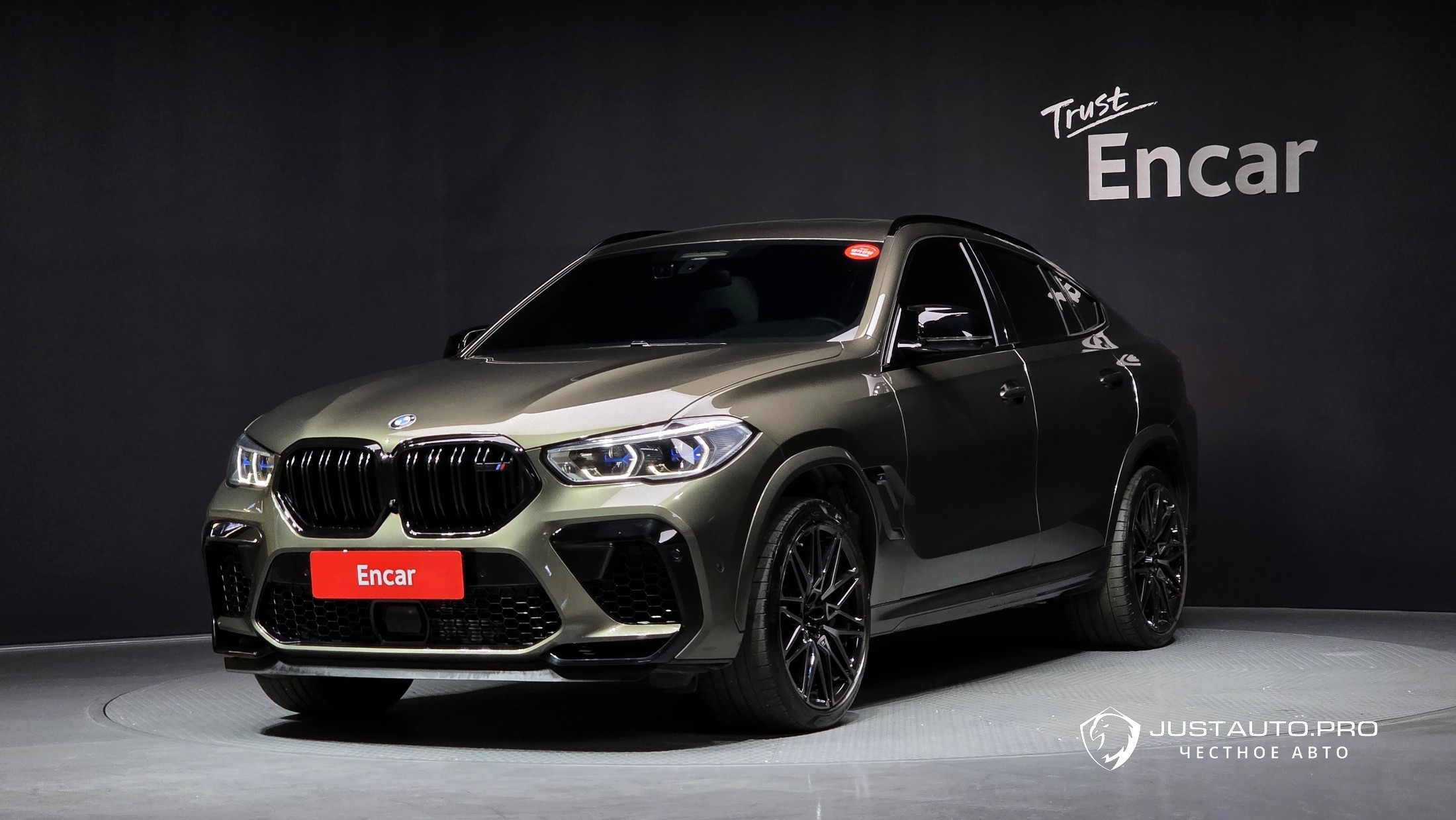 Автомобиль BMW X6M