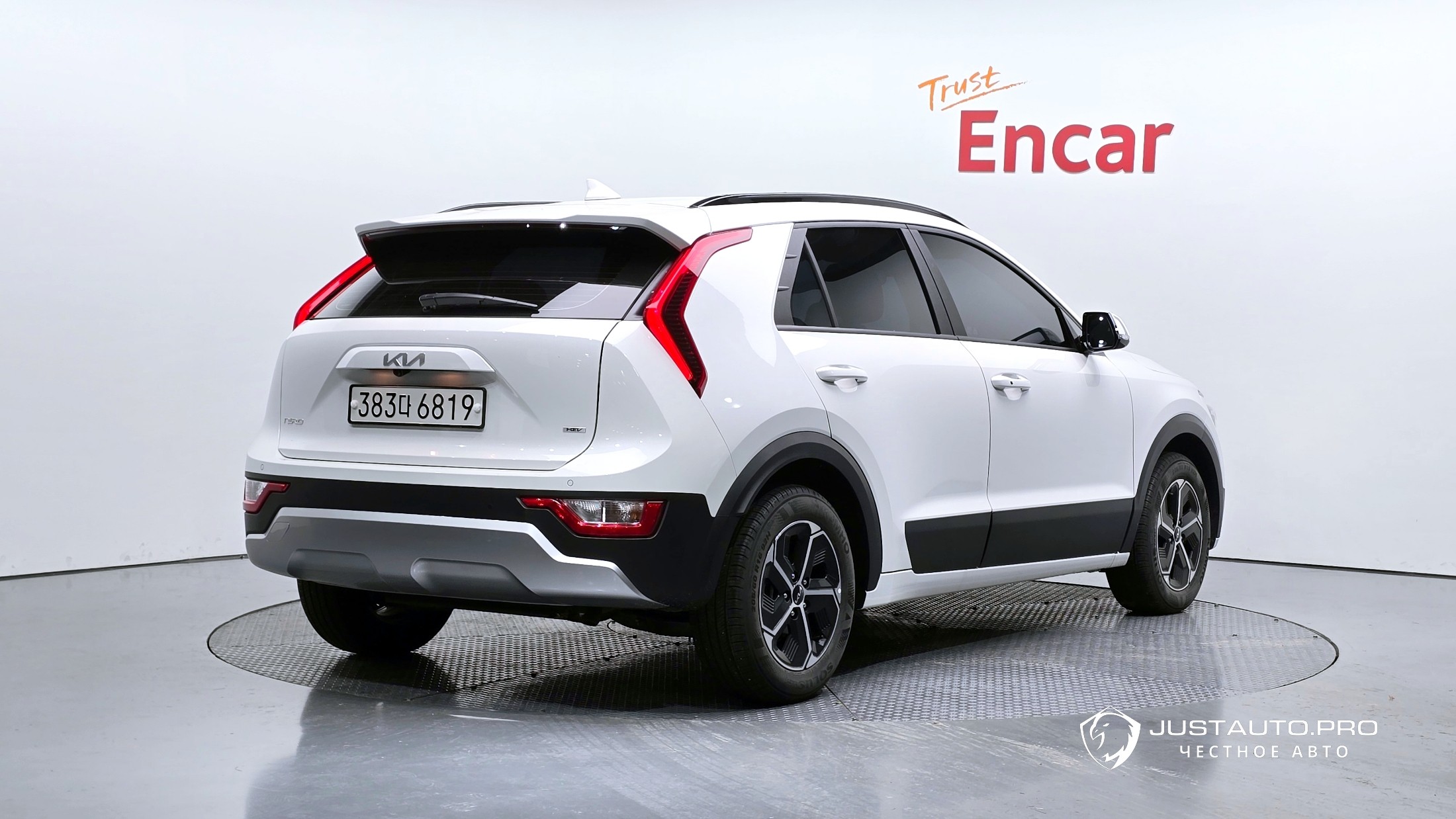 Автомобиль Kia Niro
