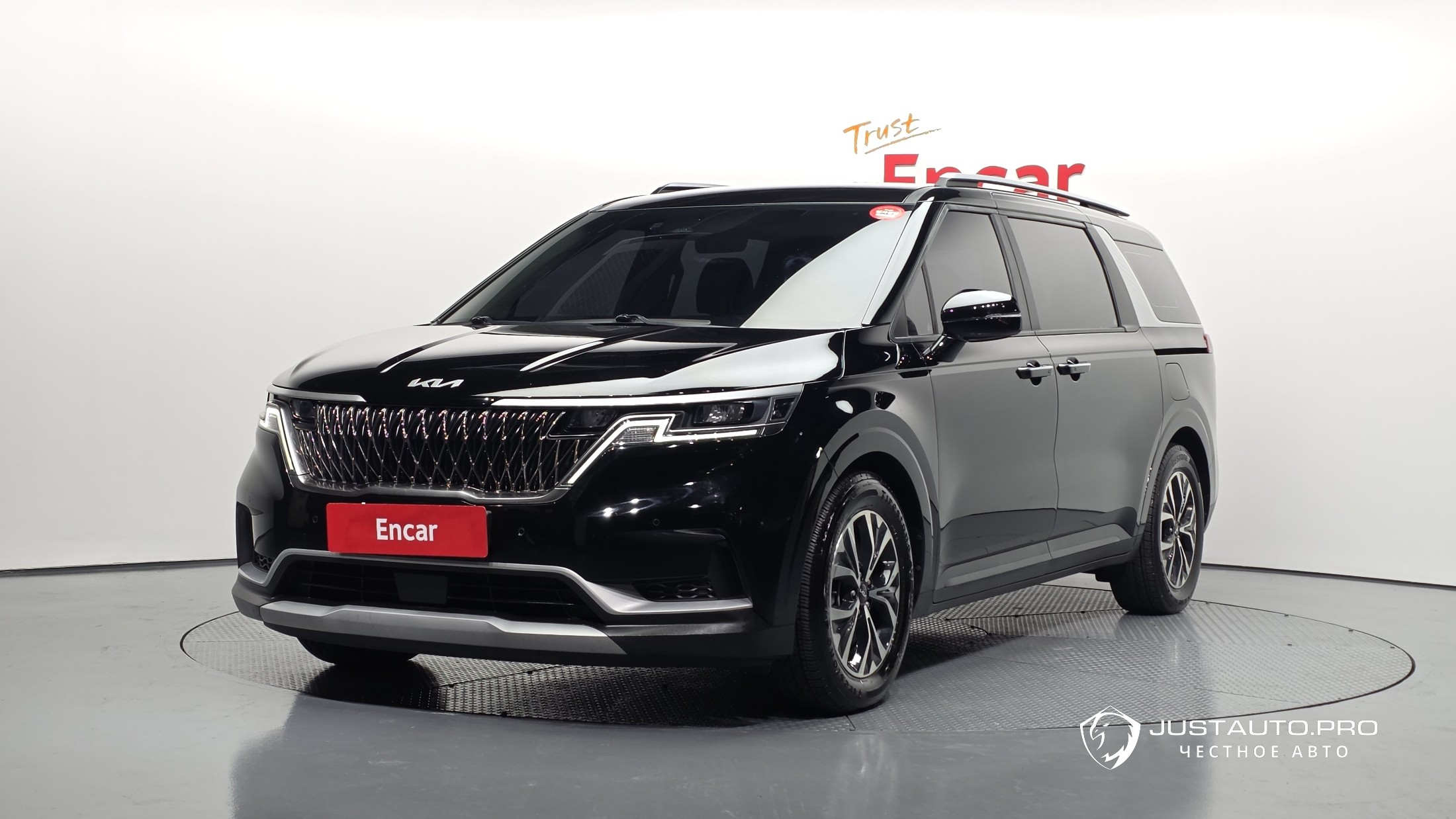 Автомобиль Kia Canival