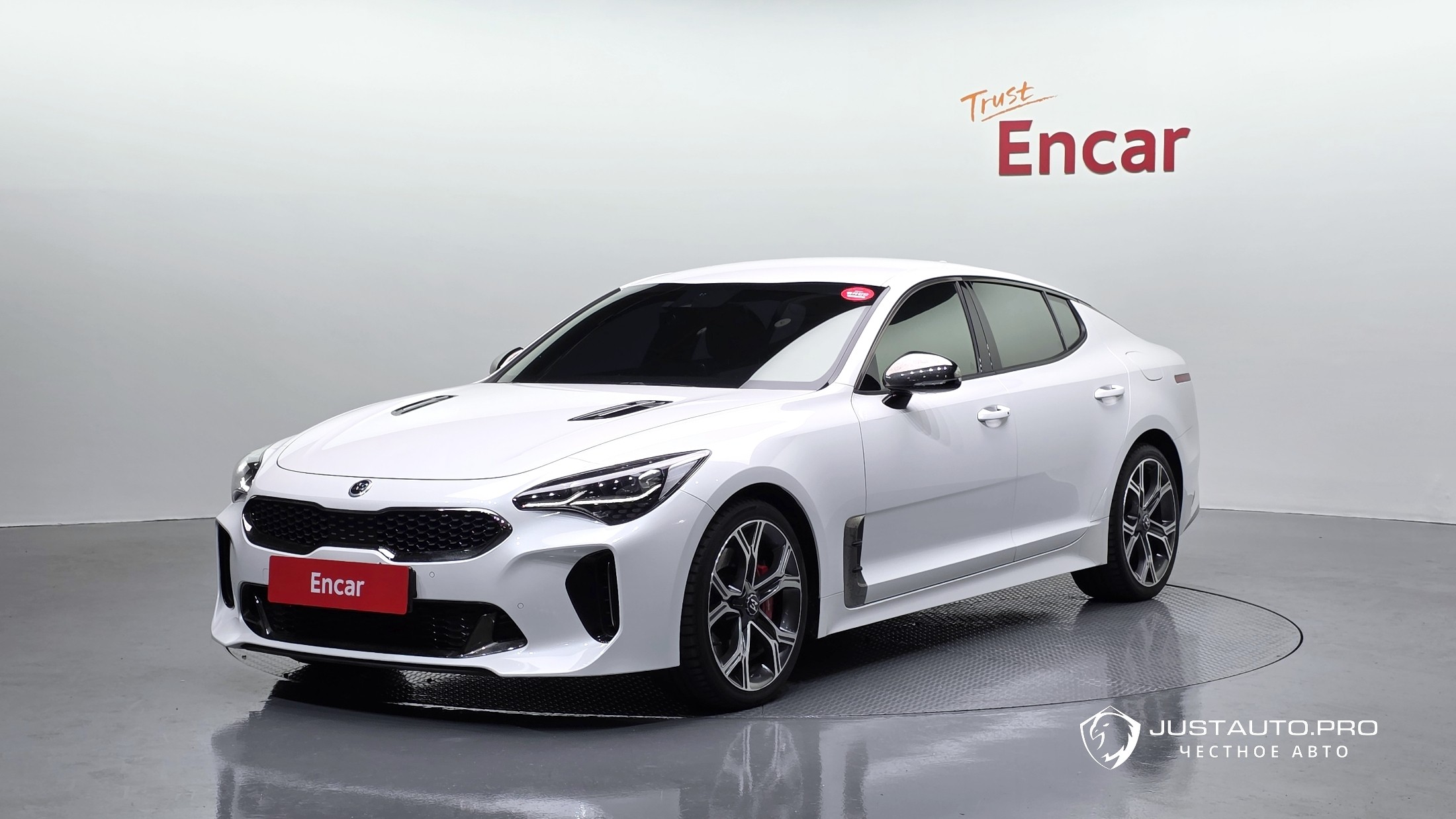 Автомобиль Kia Stinger