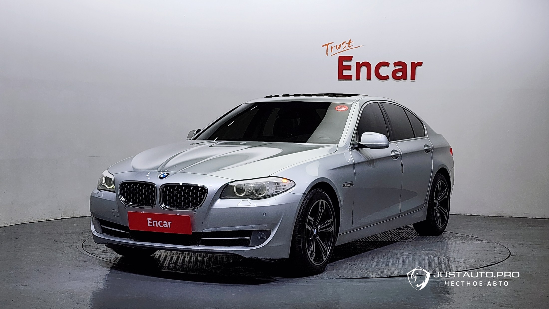 Автомобиль BMW 5-Series