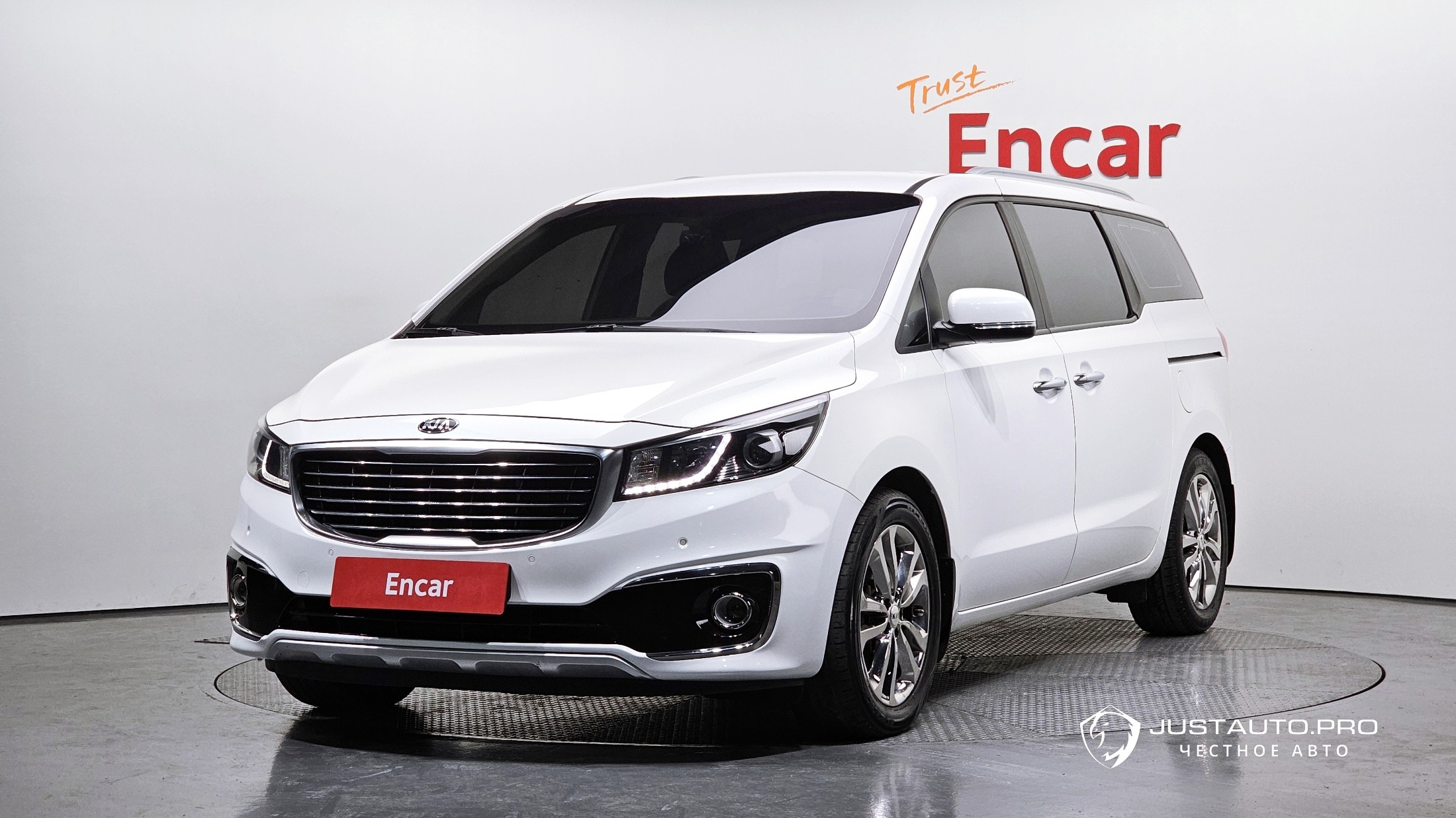 Автомобиль Kia Canival