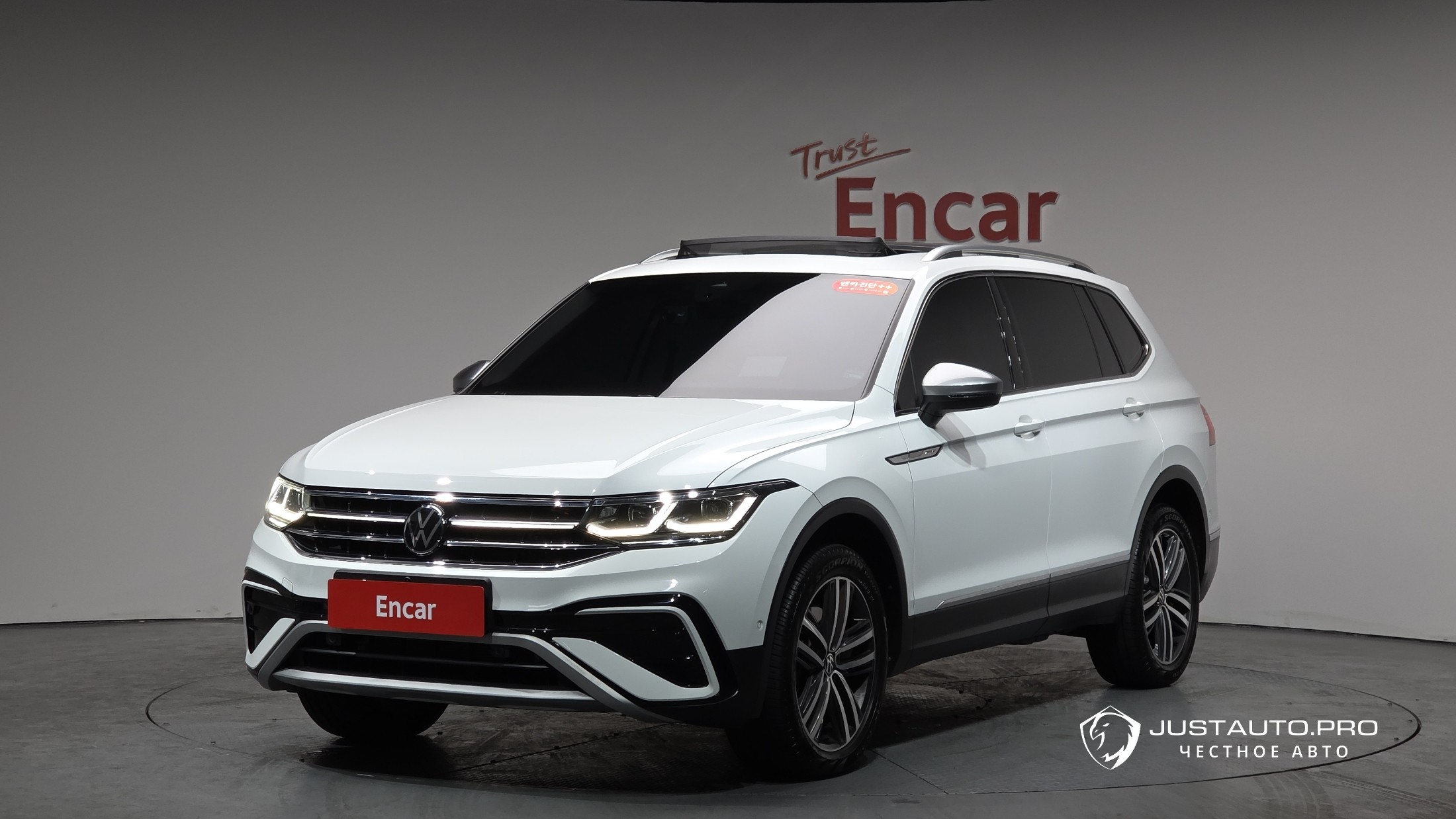 Автомобиль Volkswagen Tiguan