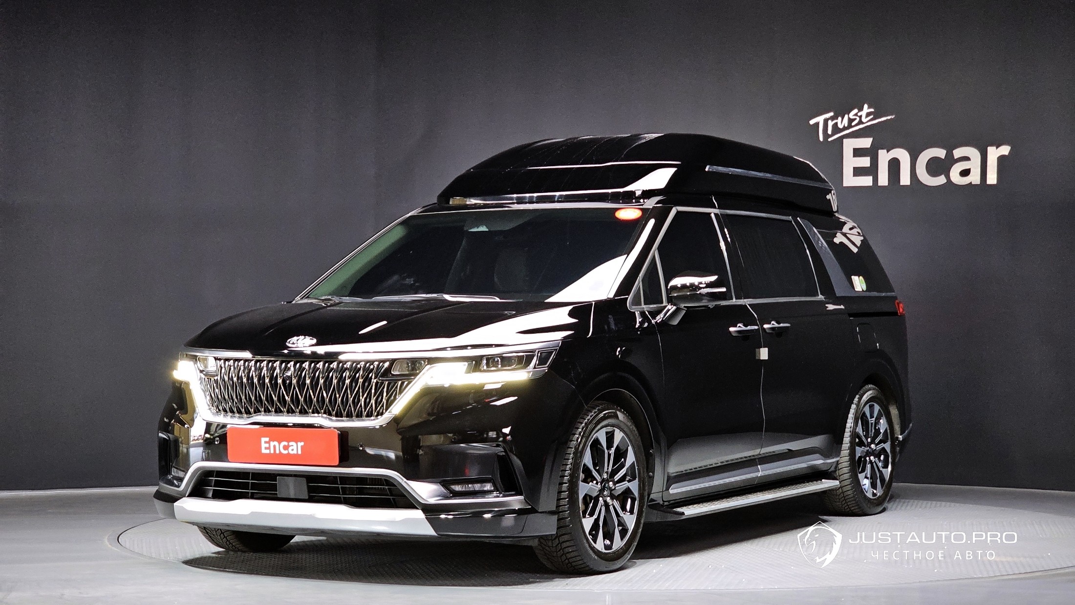 Автомобиль Kia Canival