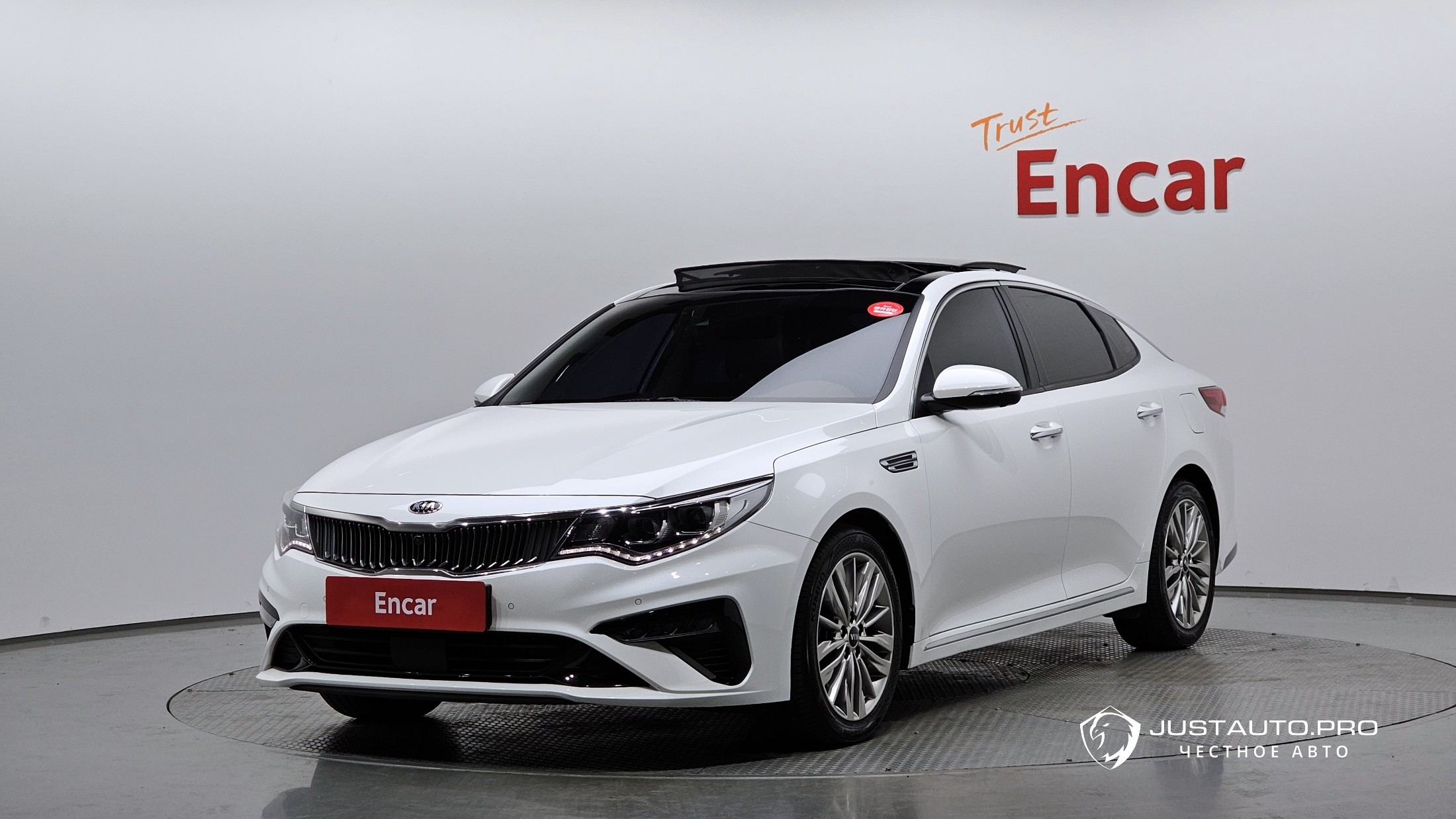 Автомобиль Kia K5