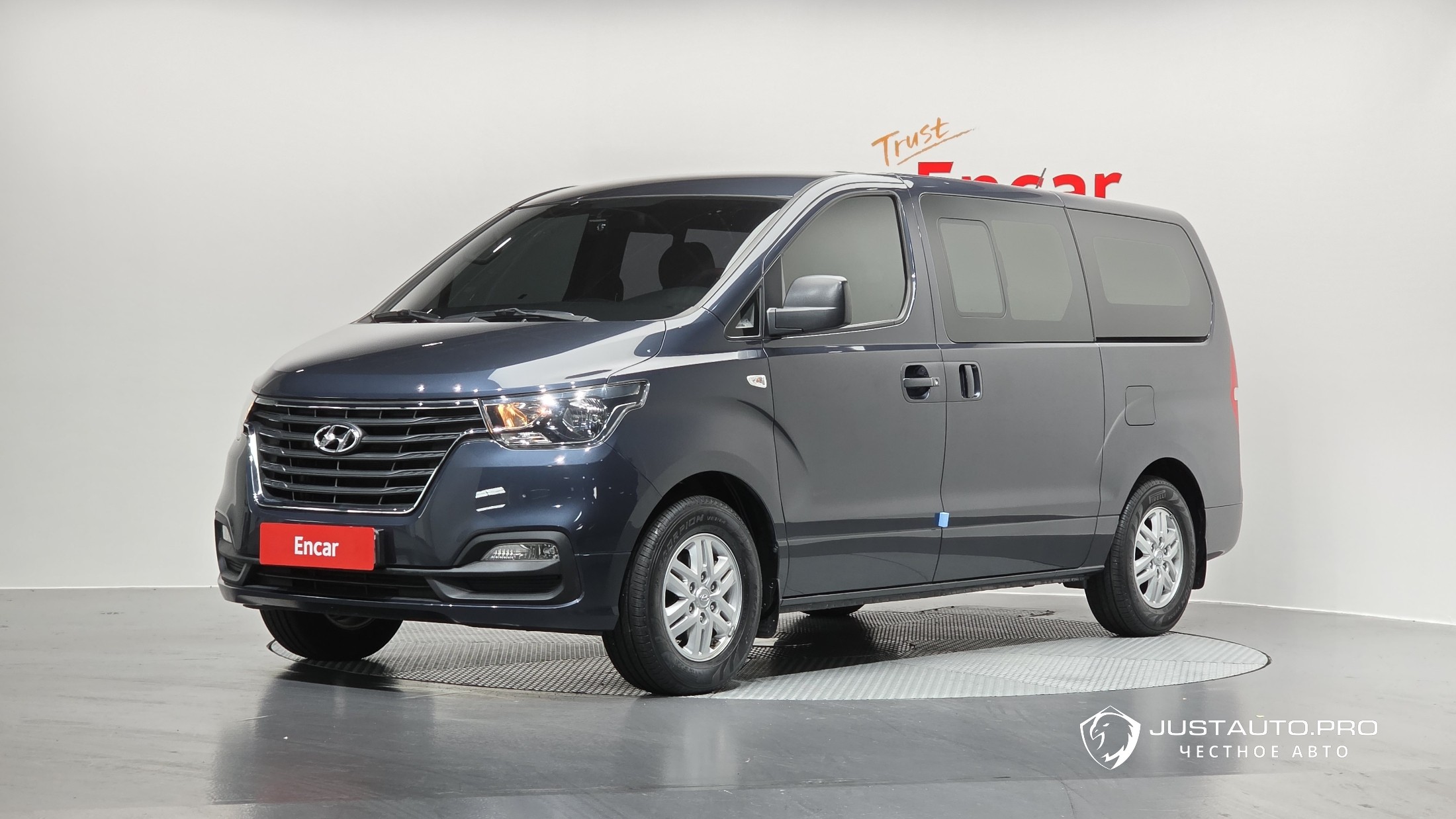 Автомобиль Hyundai Starex