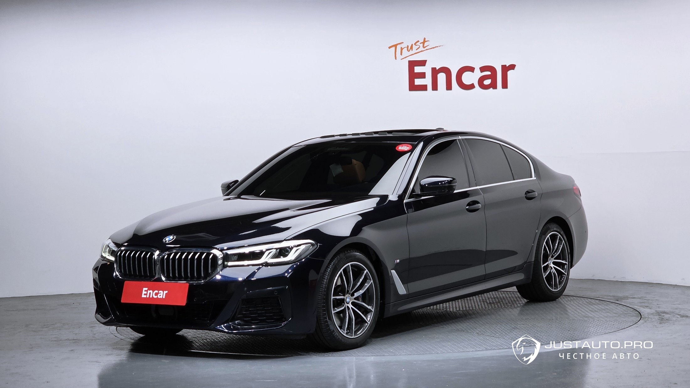 Автомобиль BMW 5-Series