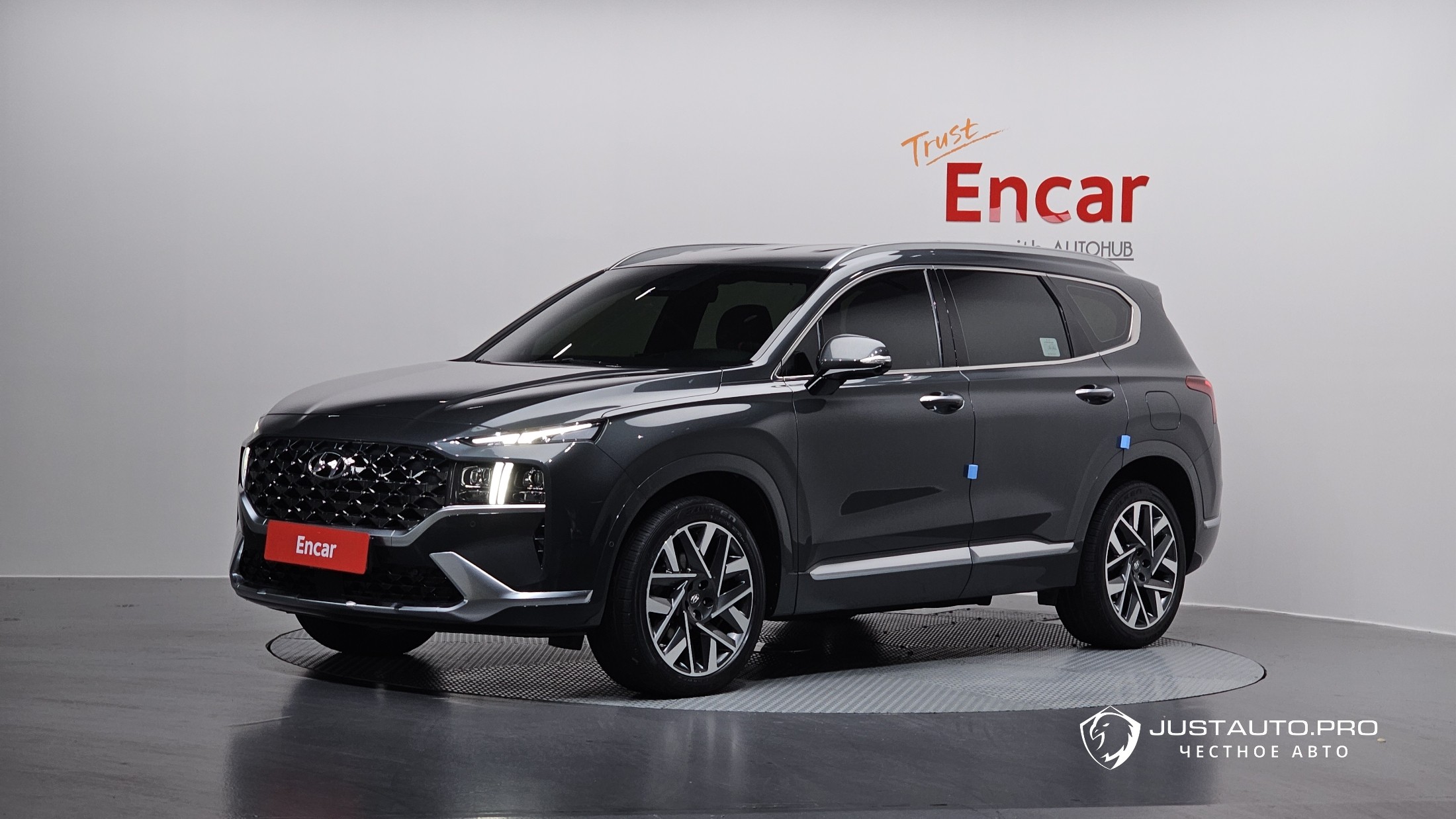 Автомобиль Hyundai Santafe