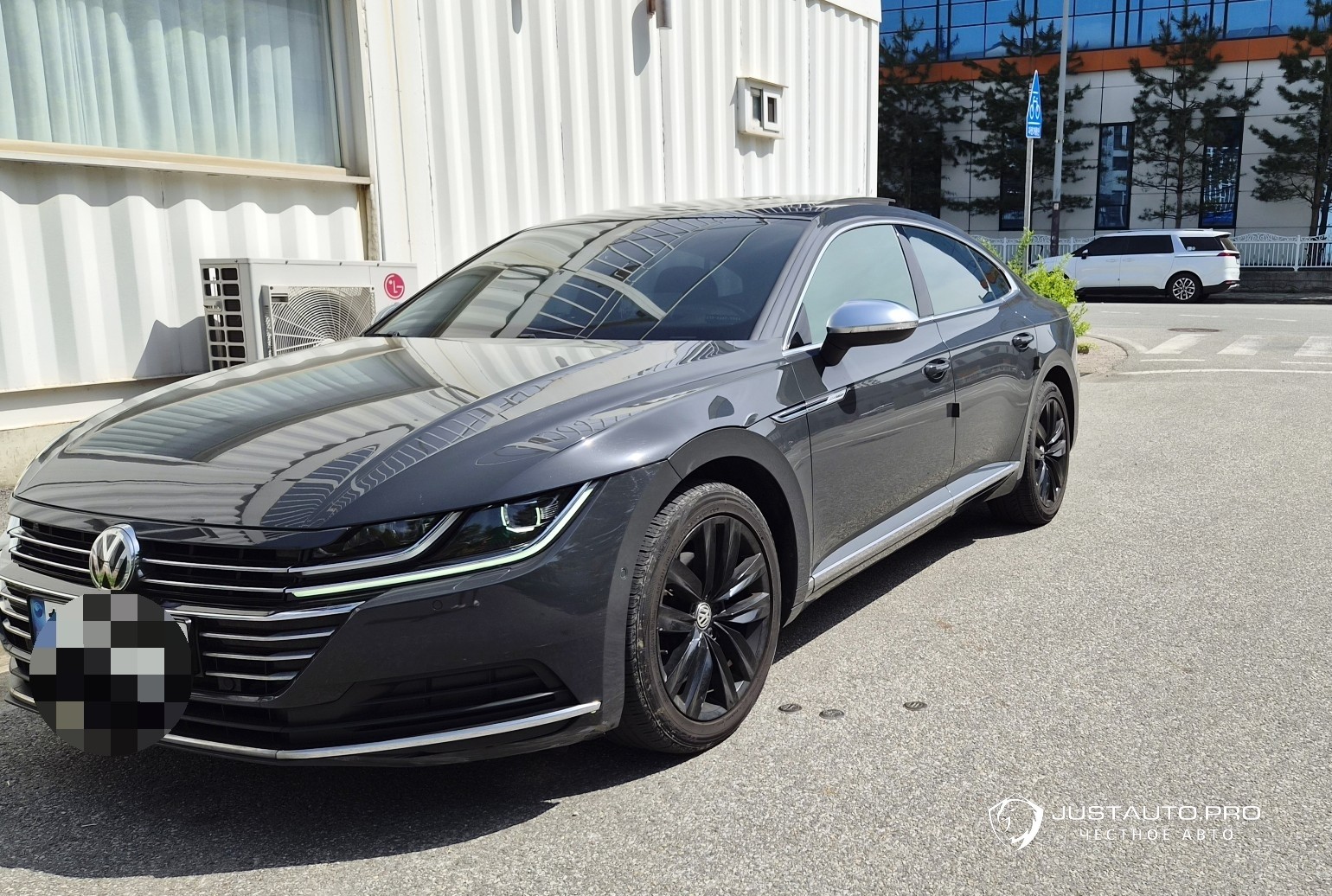 Автомобиль Volkswagen Arteon