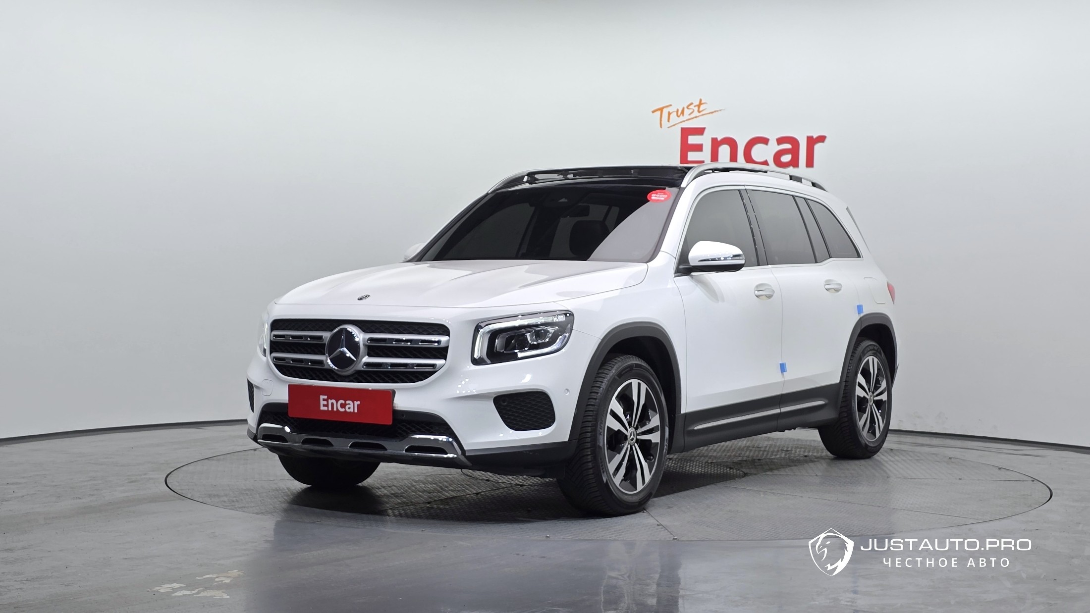 Автомобиль Mercedes-Benz GLB-Class