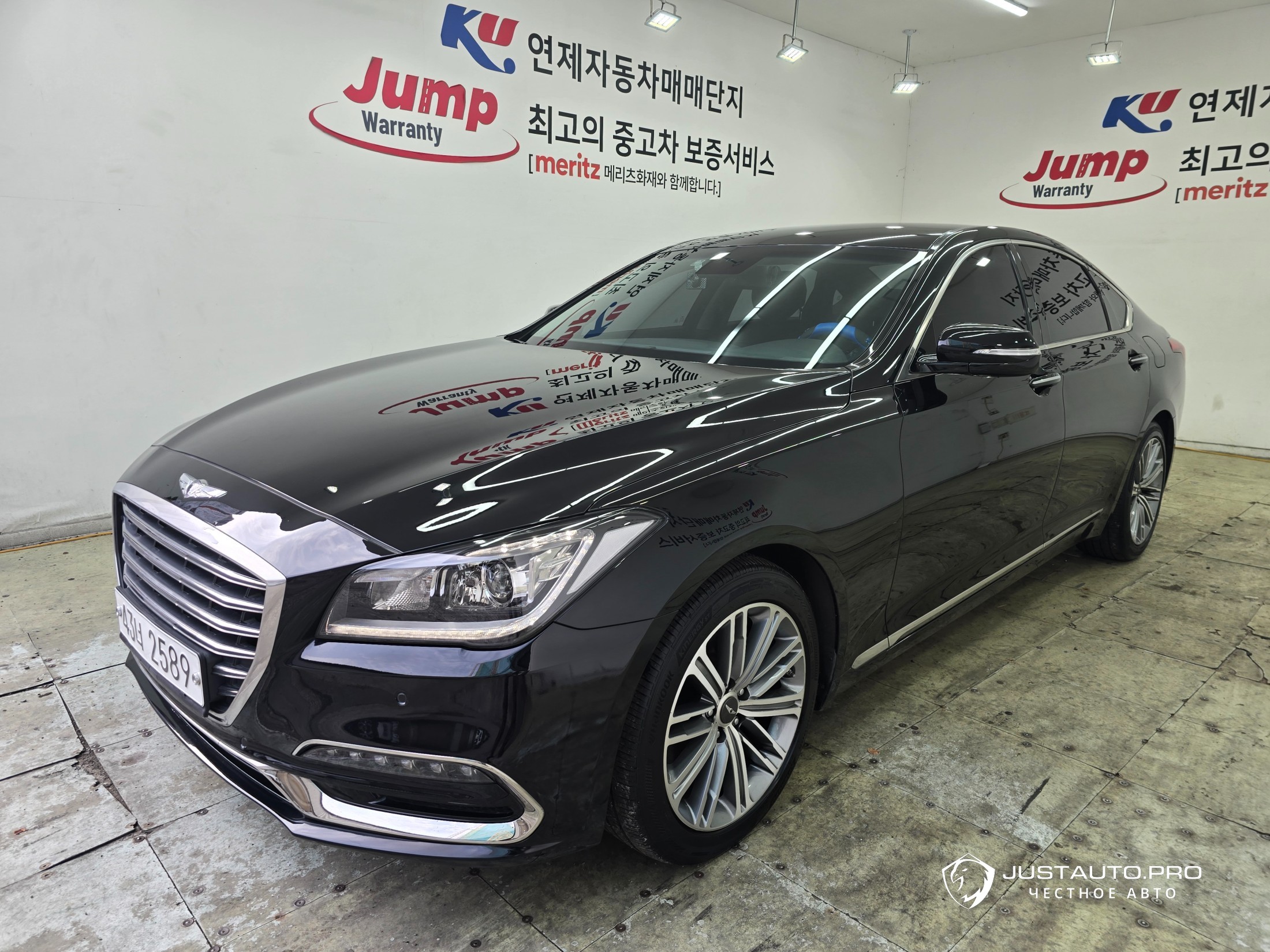 Автомобиль Genesis G80