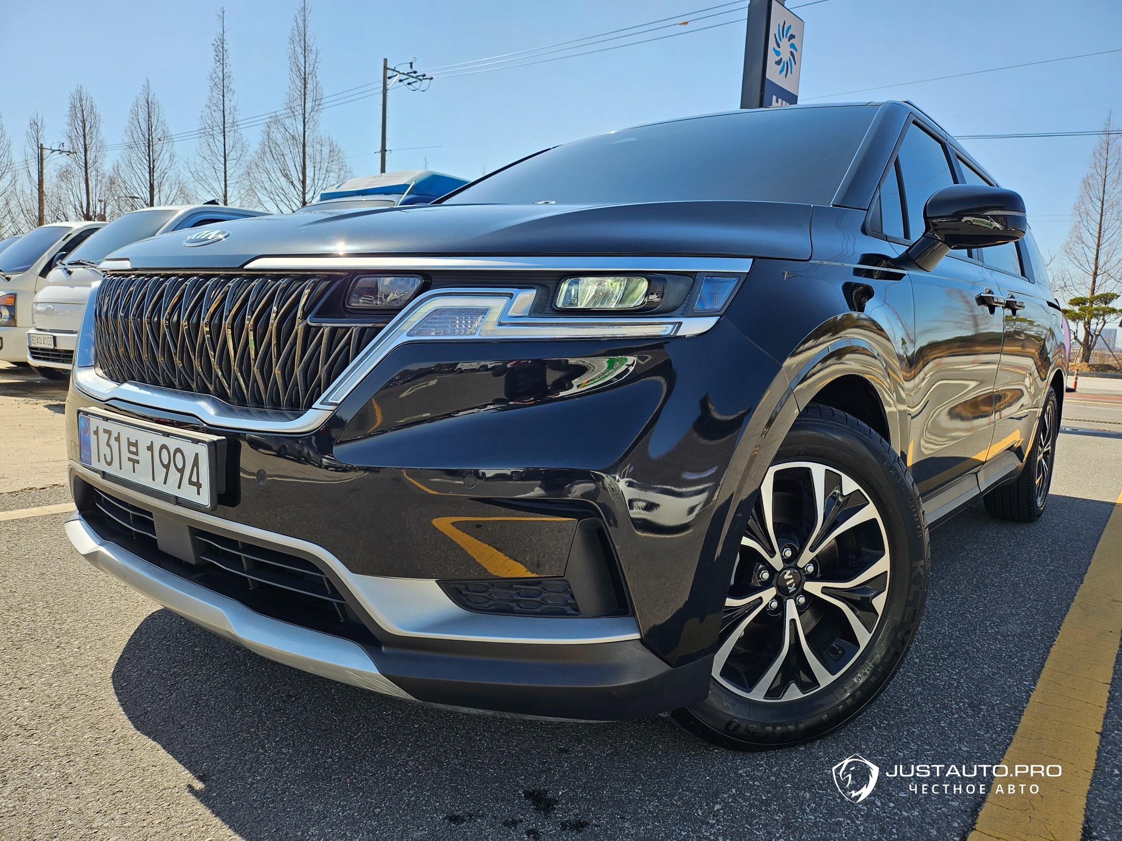 Автомобиль Kia Canival