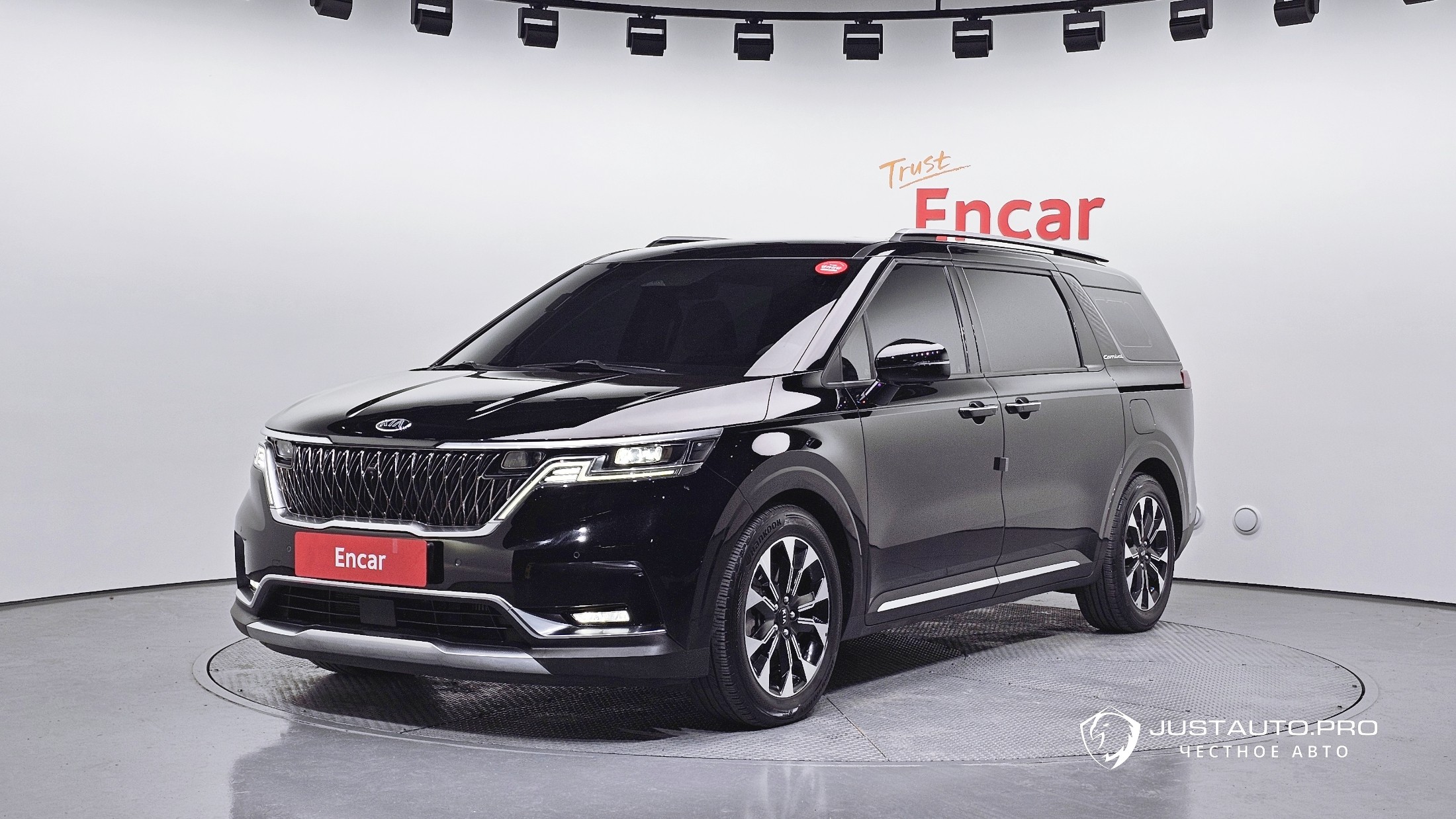 Автомобиль Kia Canival
