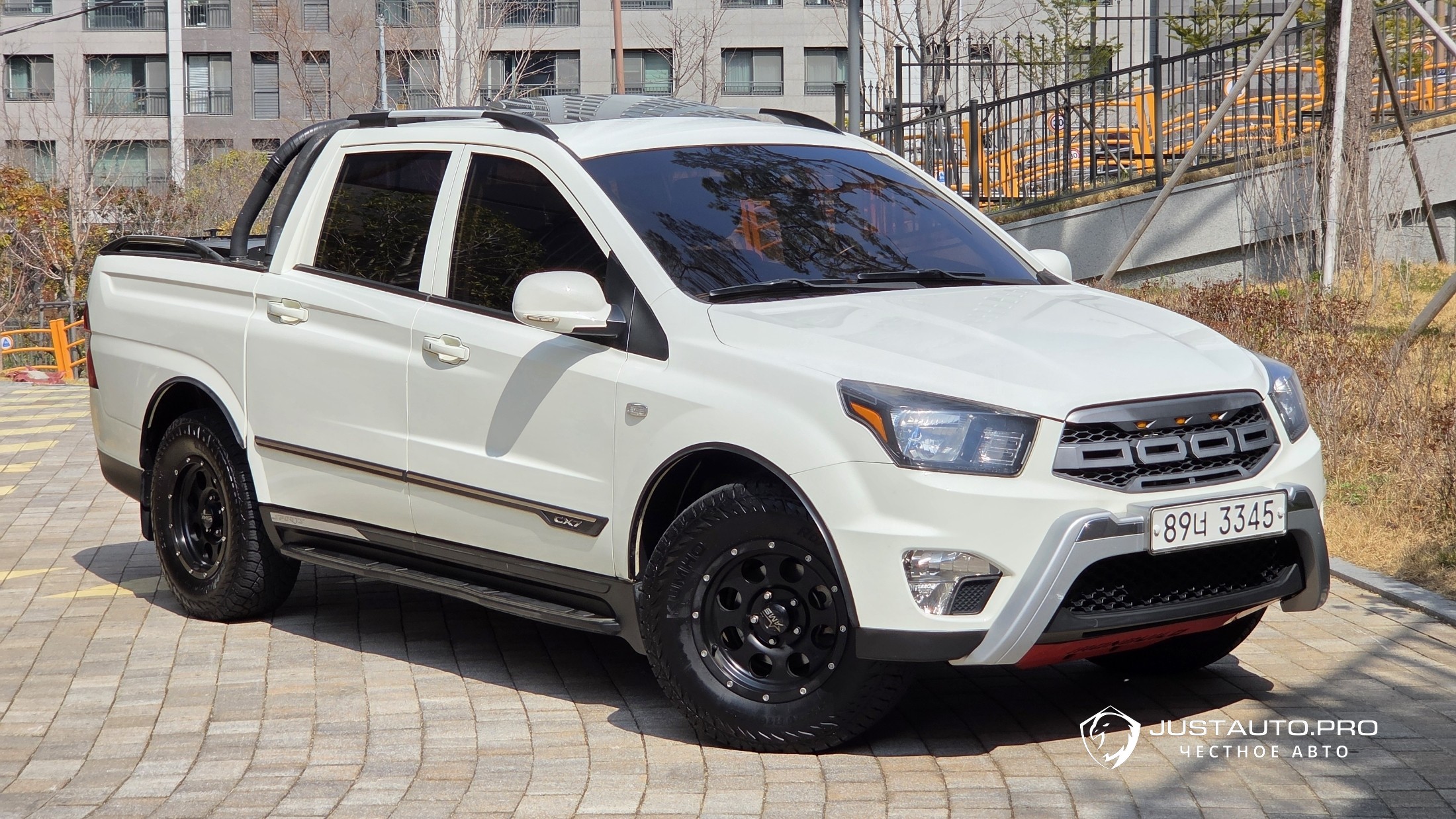 Автомобиль KG_Mobility_Ssangyong KORANDO