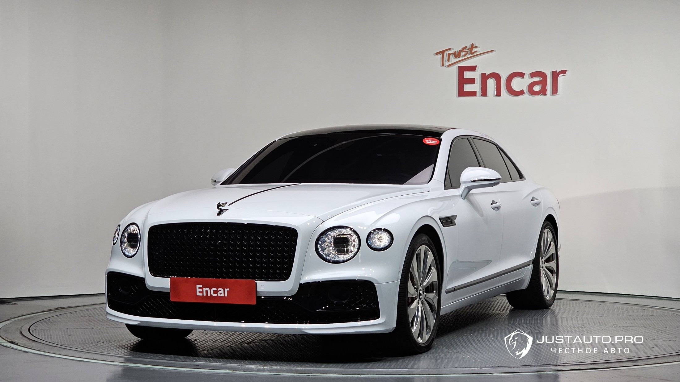 Автомобиль Bentley Flying Spur