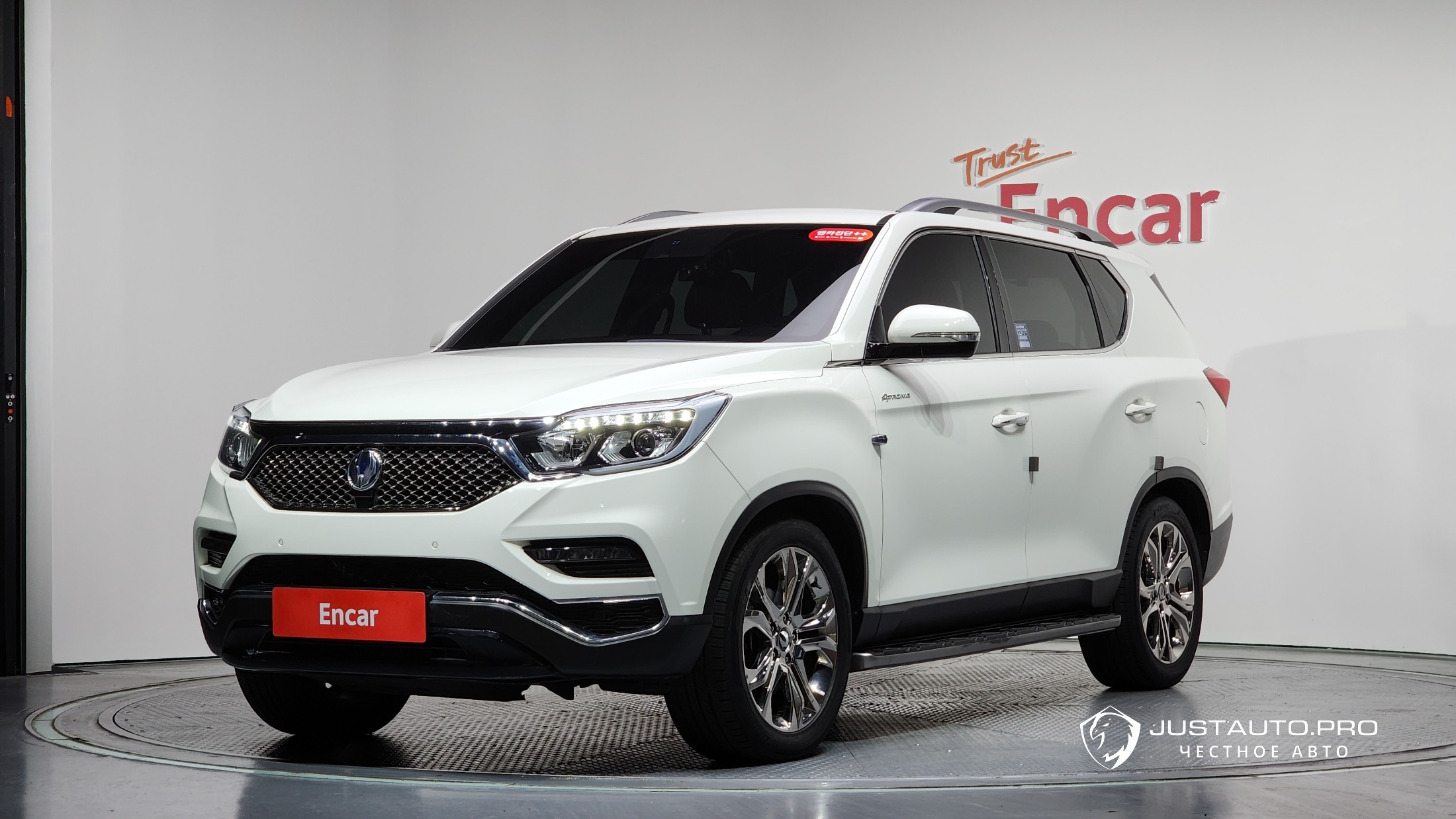 Автомобиль KG_Mobility_Ssangyong Rexton