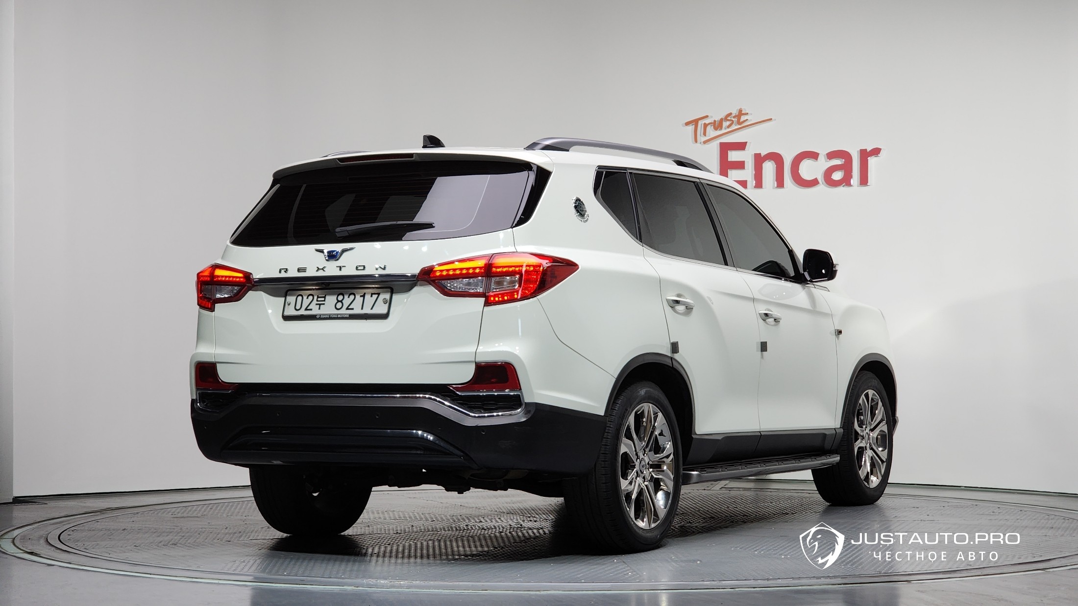 Автомобиль KG_Mobility_Ssangyong Rexton