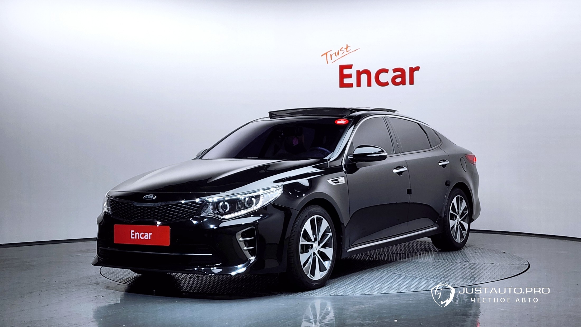 Автомобиль Kia K5