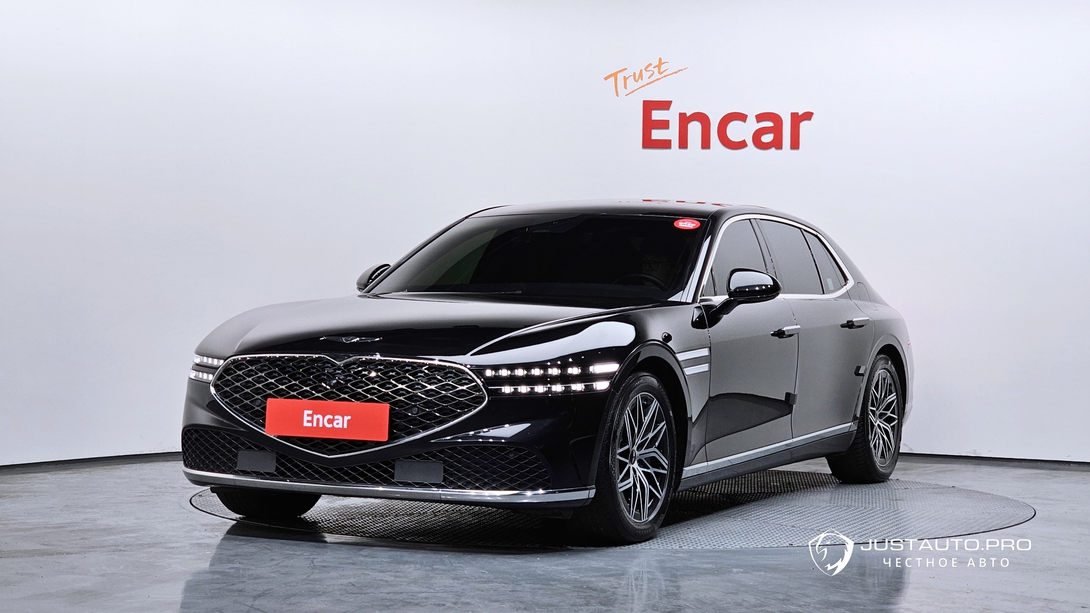 Автомобиль Genesis G90