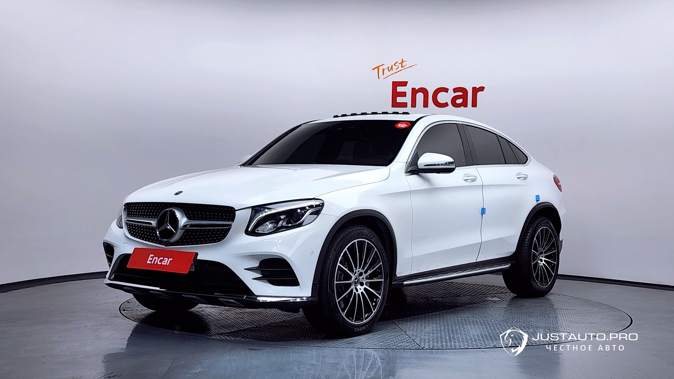 Автомобиль Mercedes-Benz GLC-Class