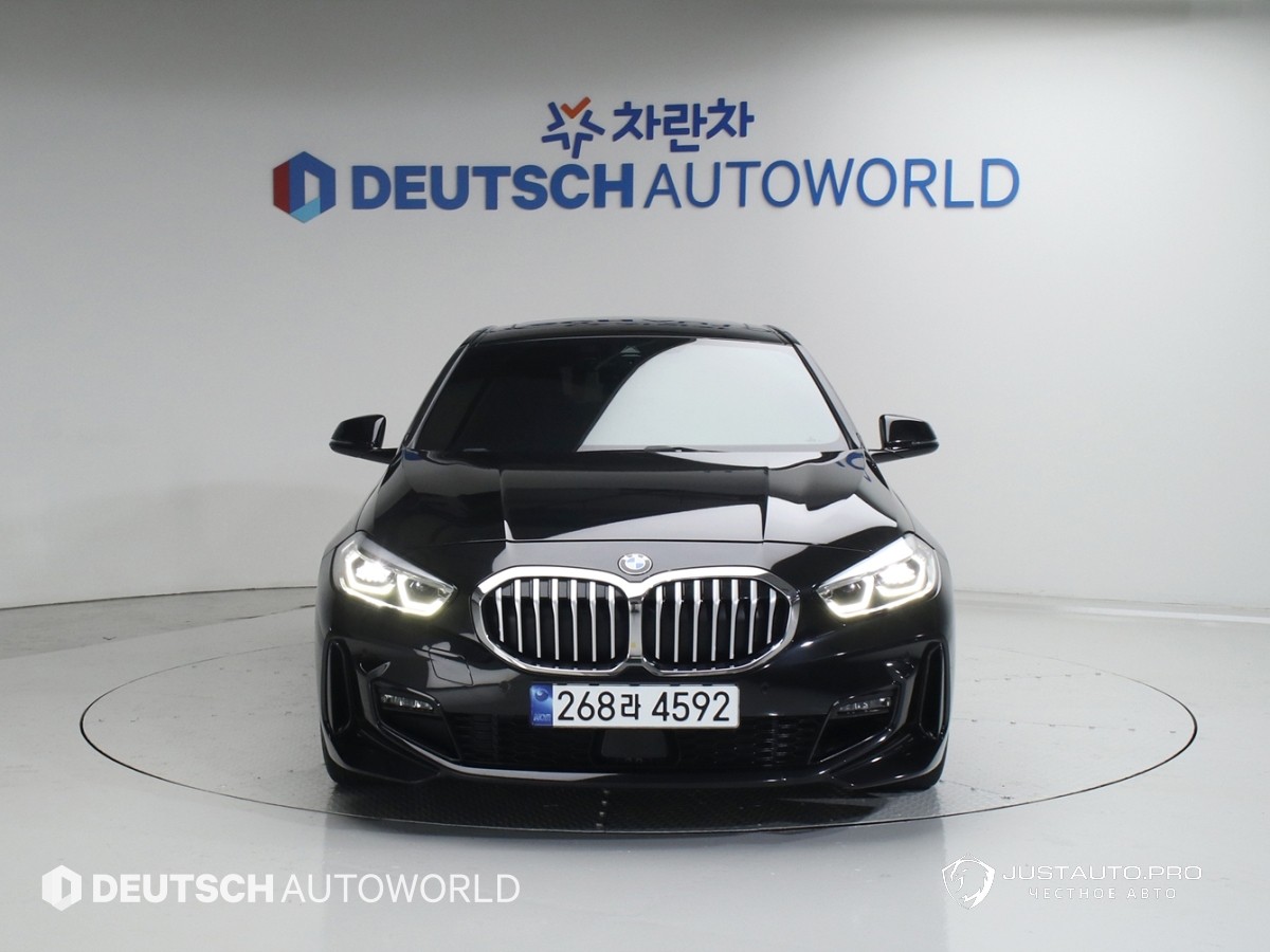 Автомобиль BMW 1-Series