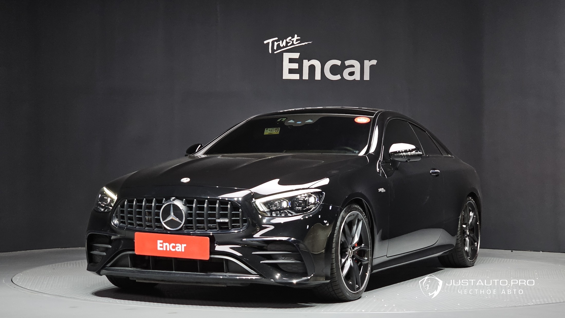 Автомобиль Mercedes-Benz E-Class