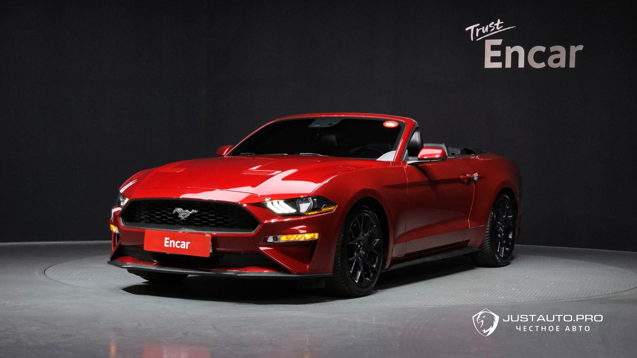 Автомобиль Ford Mustang