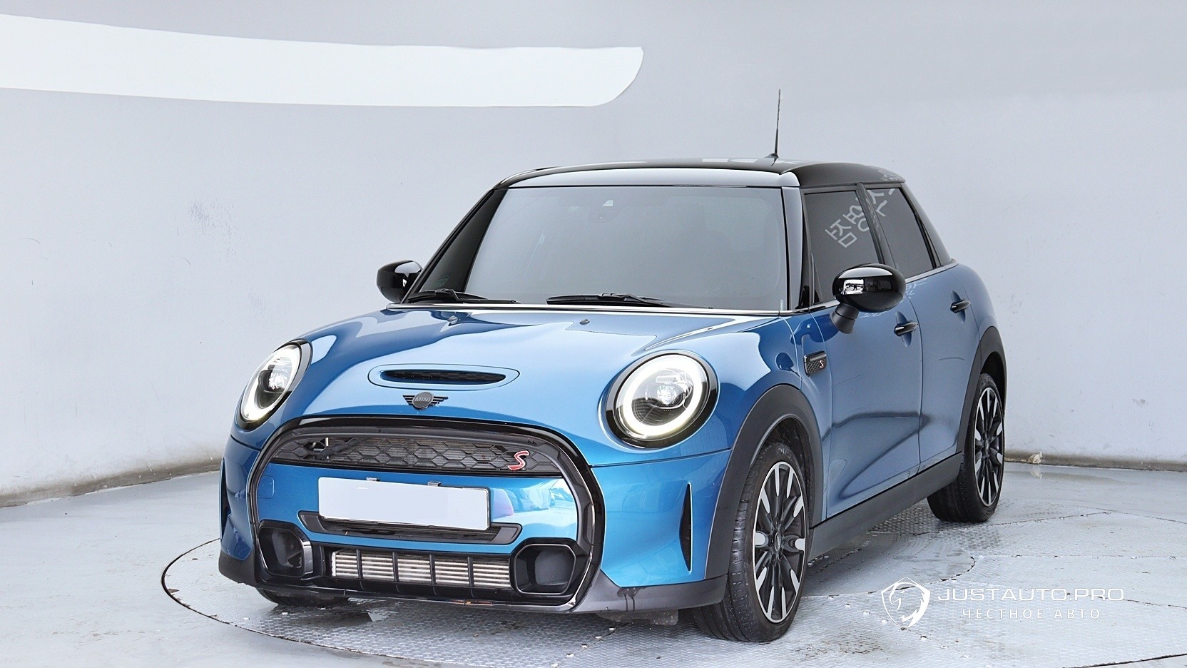 Автомобиль Mini Cooper
