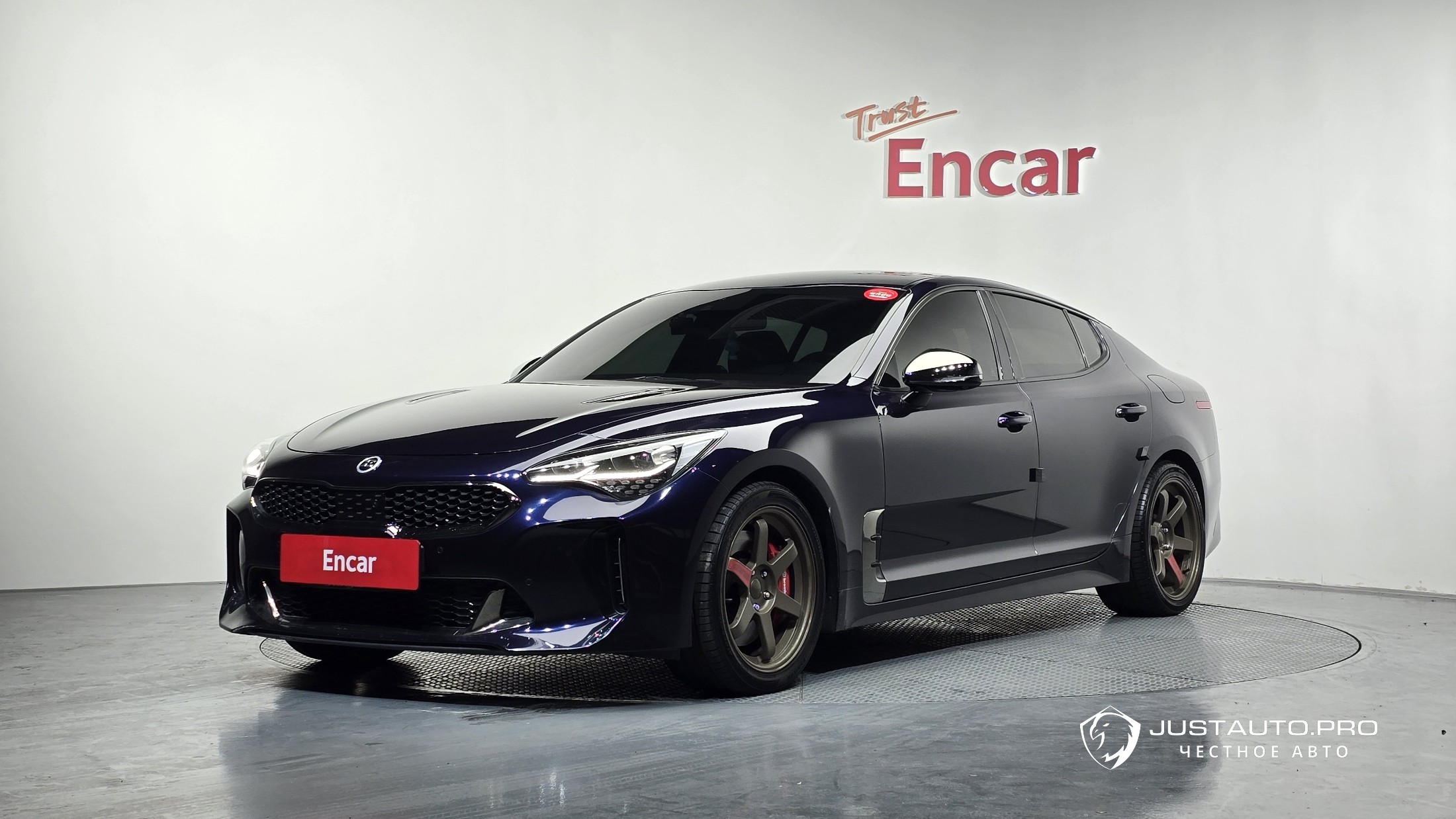 Автомобиль Kia Stinger