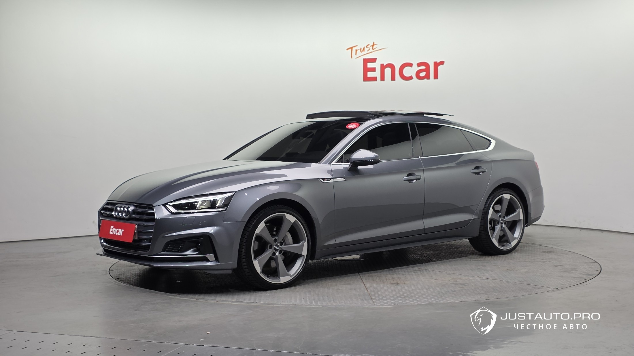 Автомобиль Audi A5