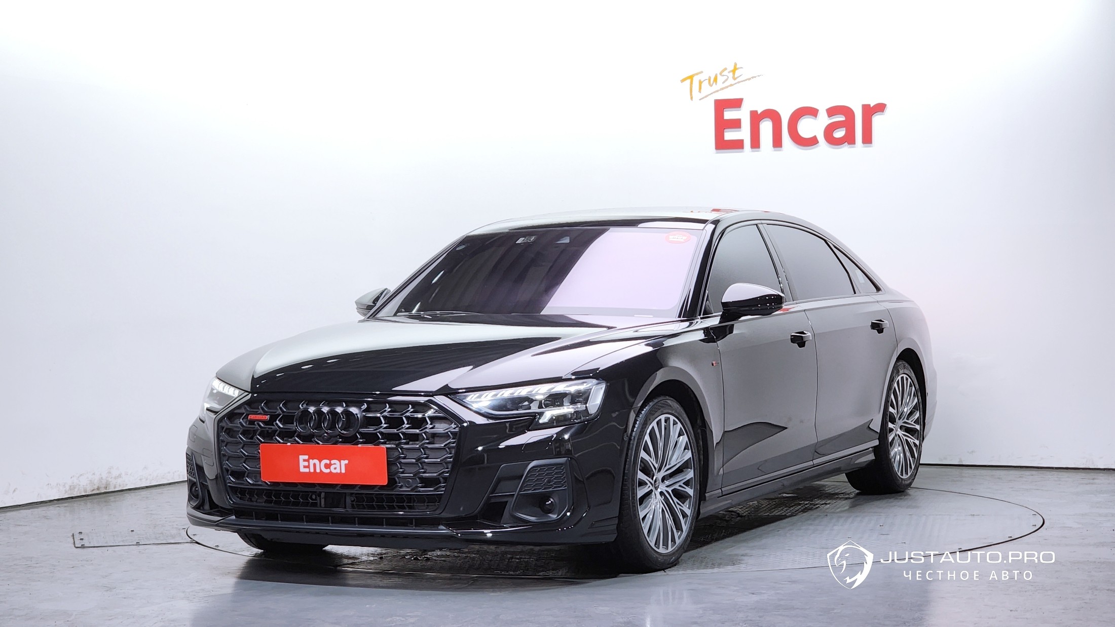 Автомобиль Audi A8