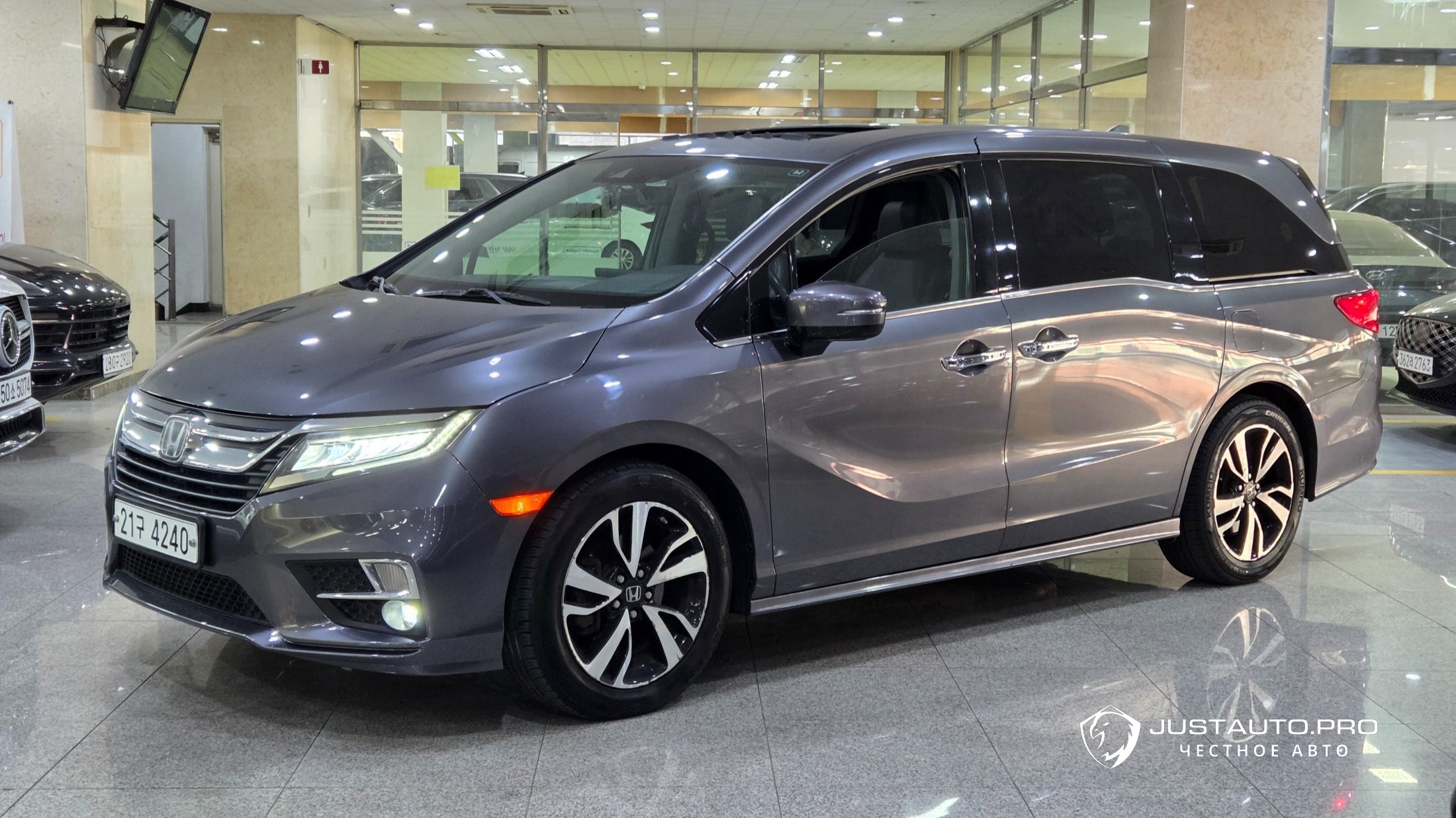 Автомобиль Honda Odyssey