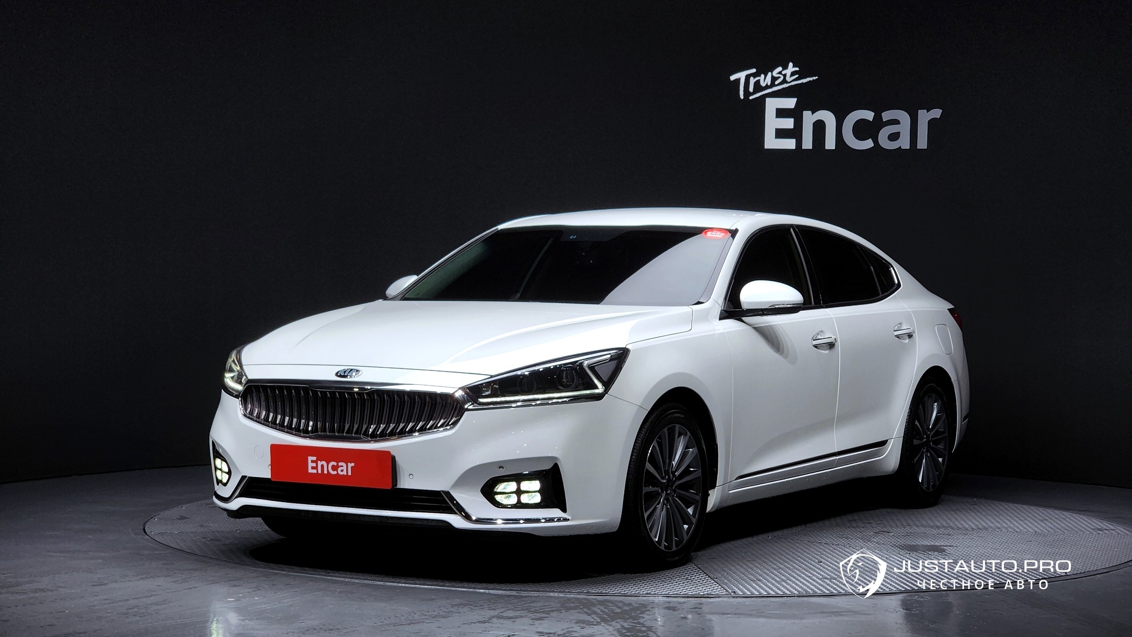 Автомобиль Kia K7