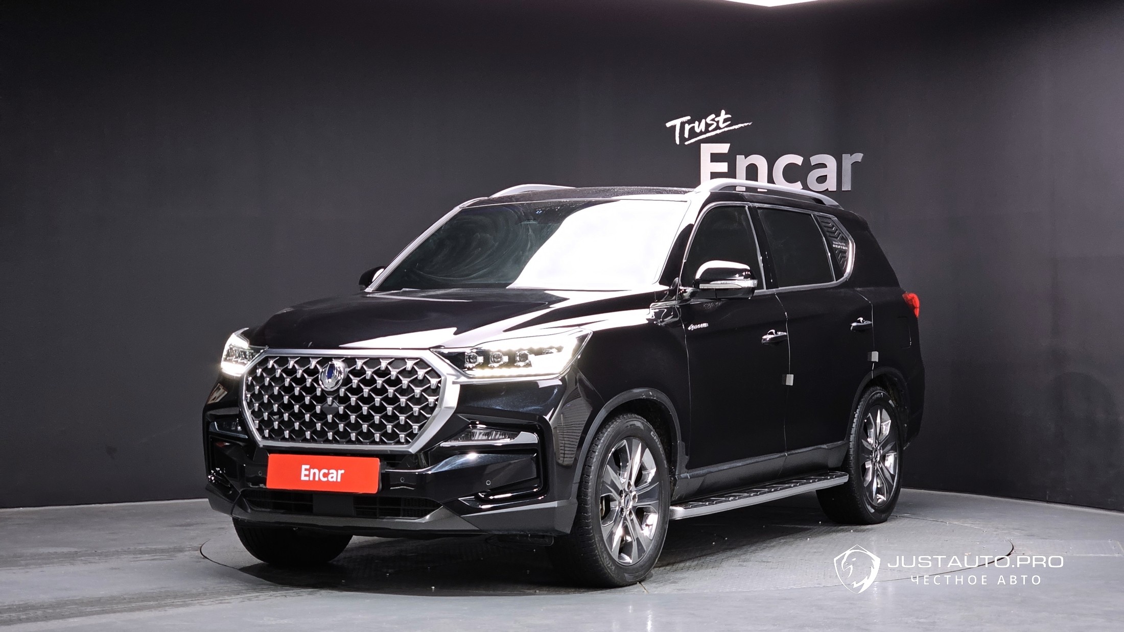 Автомобиль KG_Mobility_Ssangyong Rexton